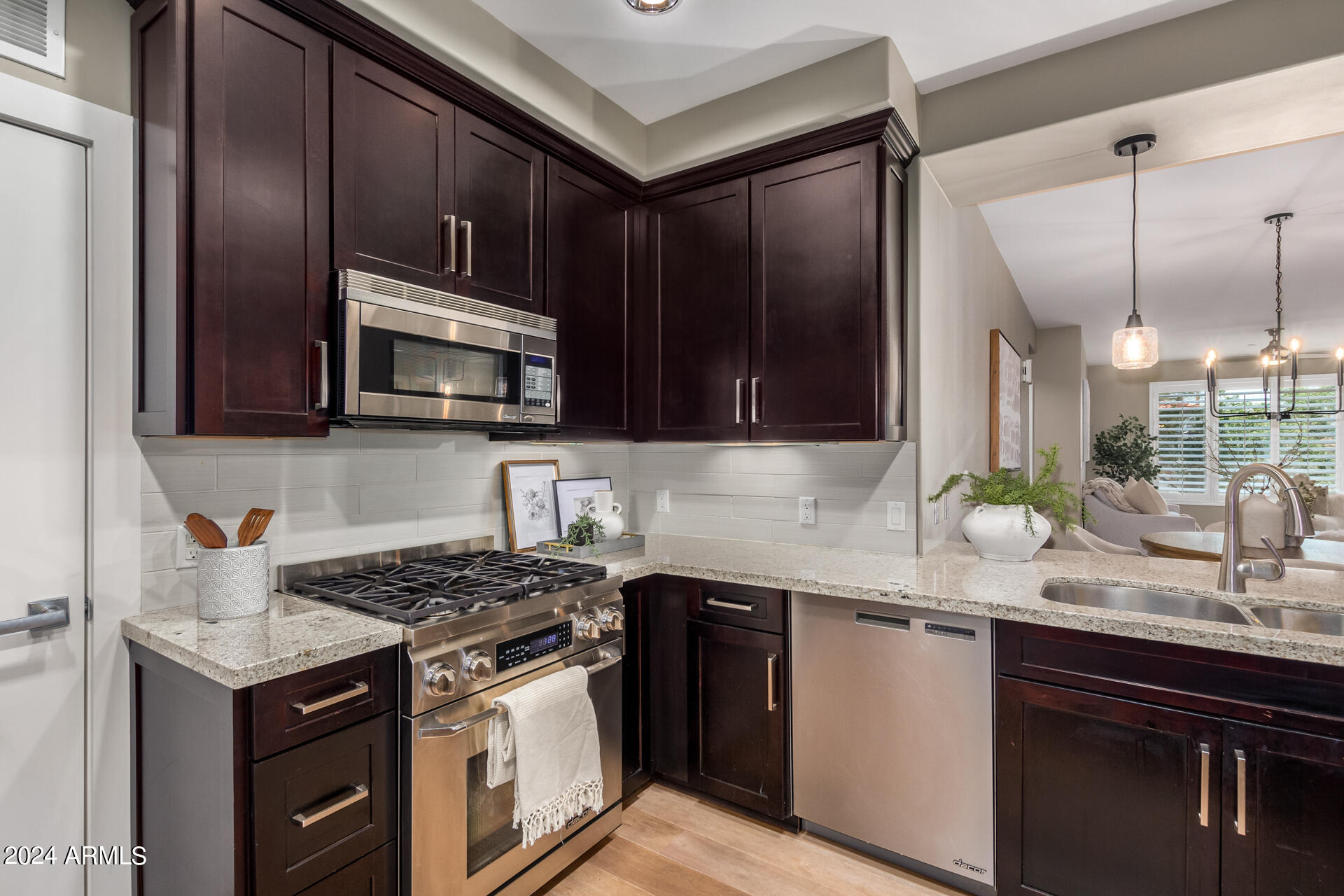 4805 N WOODMERE FAIRWAY, 2007