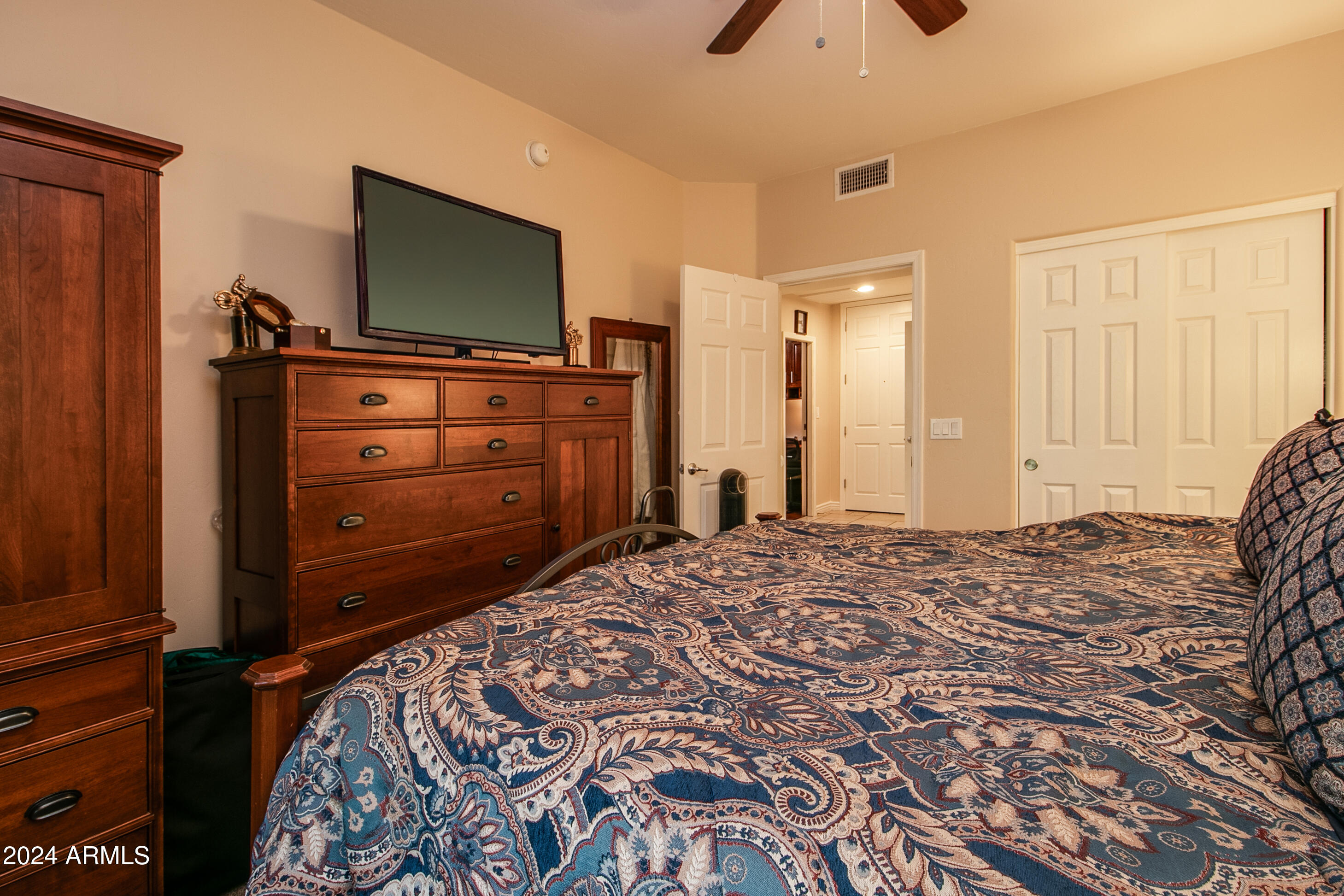 5450 E DEER VALLEY Drive, 2223