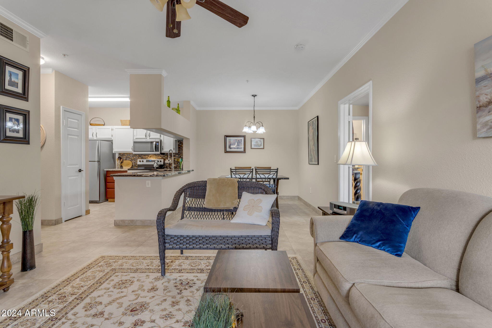 5401 E VAN BUREN Street, 1006