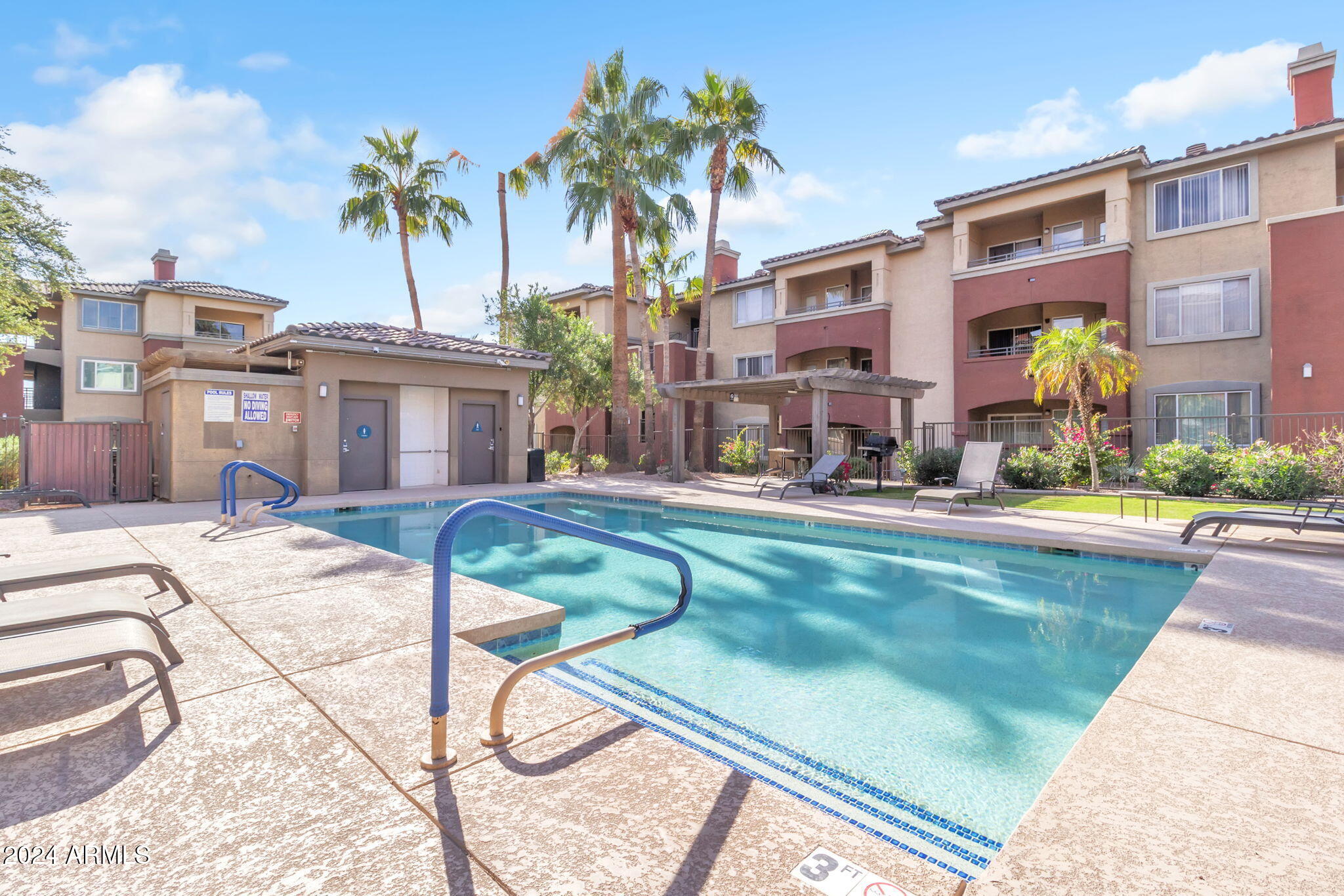 5401 E VAN BUREN Street, 1006