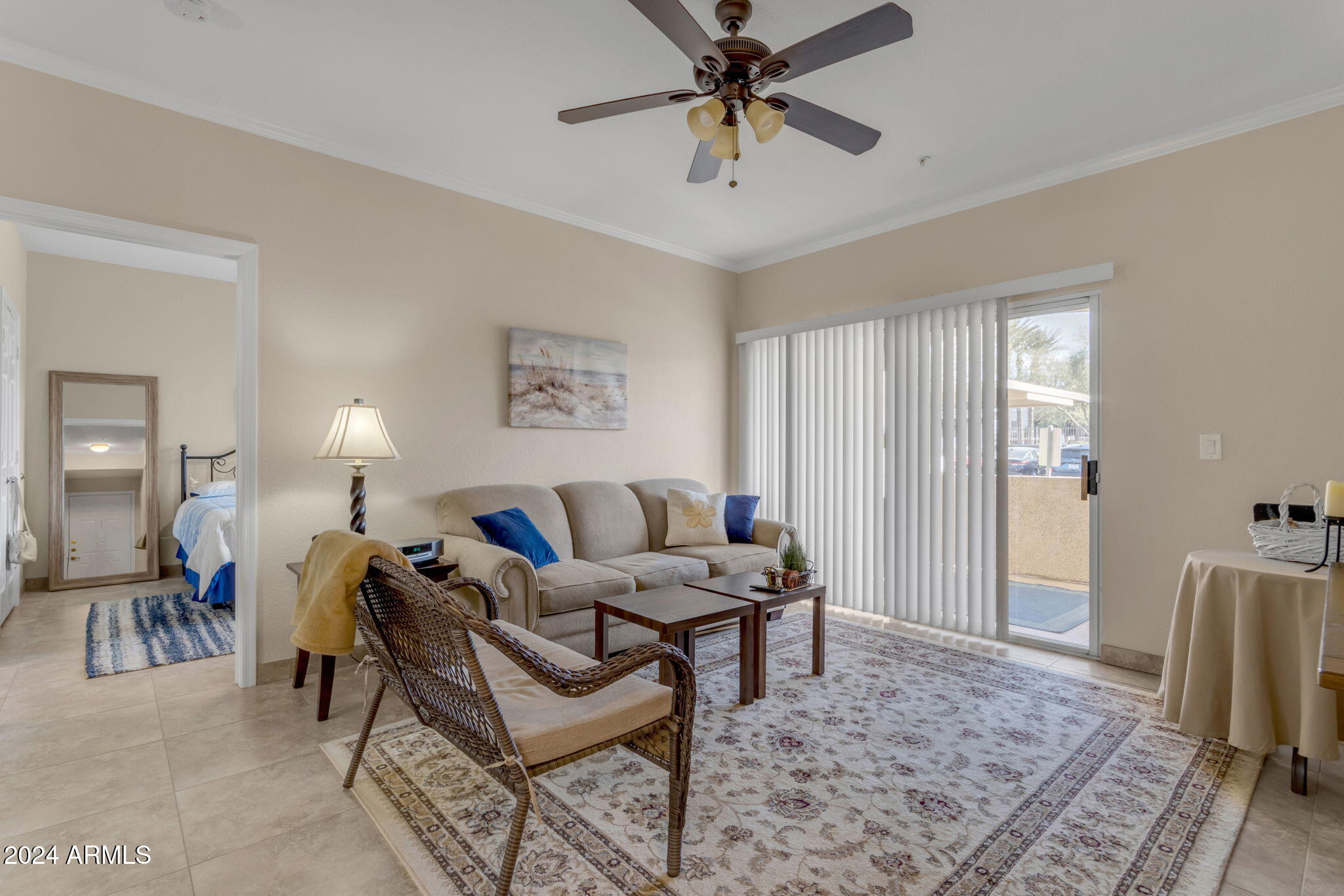5401 E VAN BUREN Street, 1006