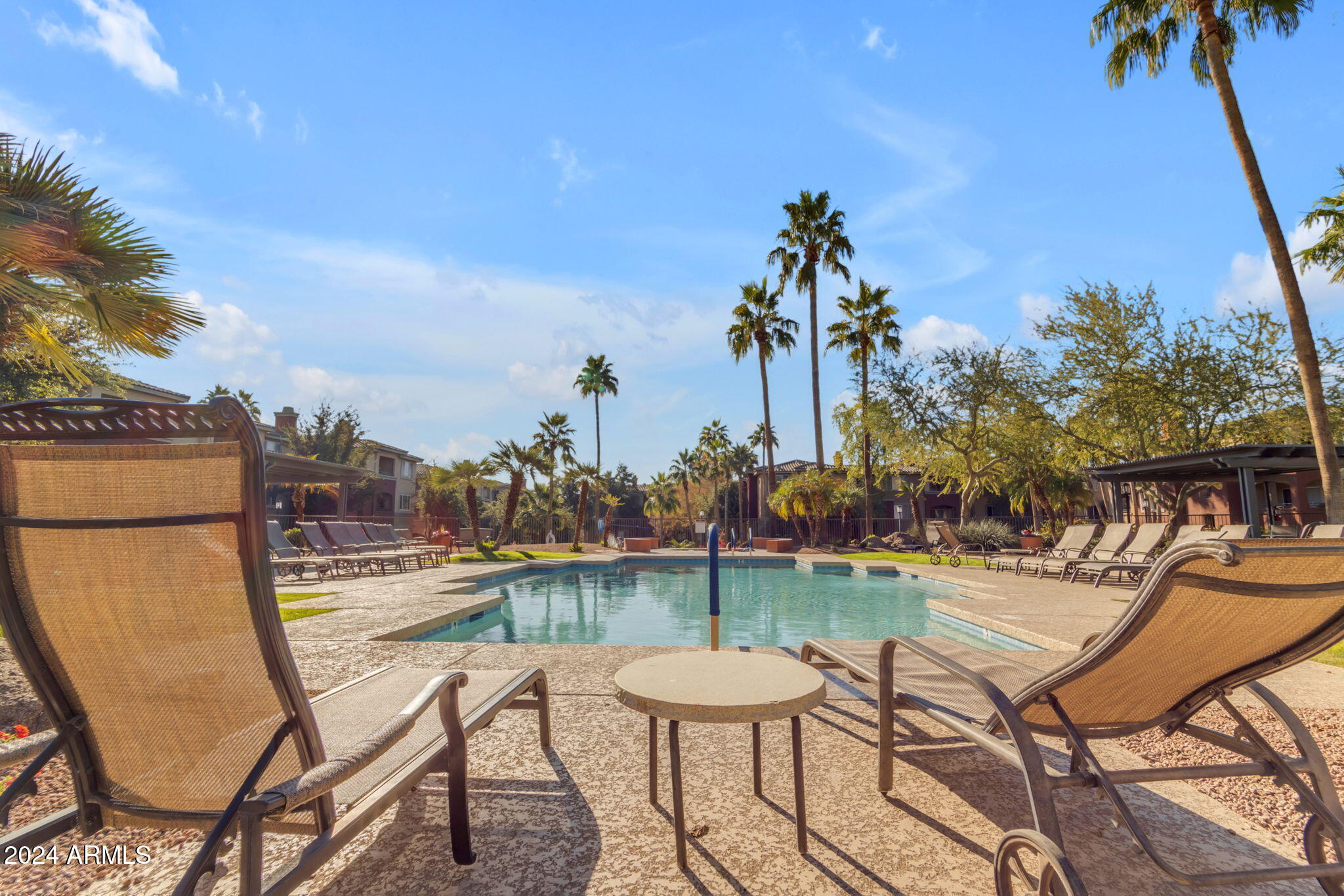 5401 E VAN BUREN Street, 1006