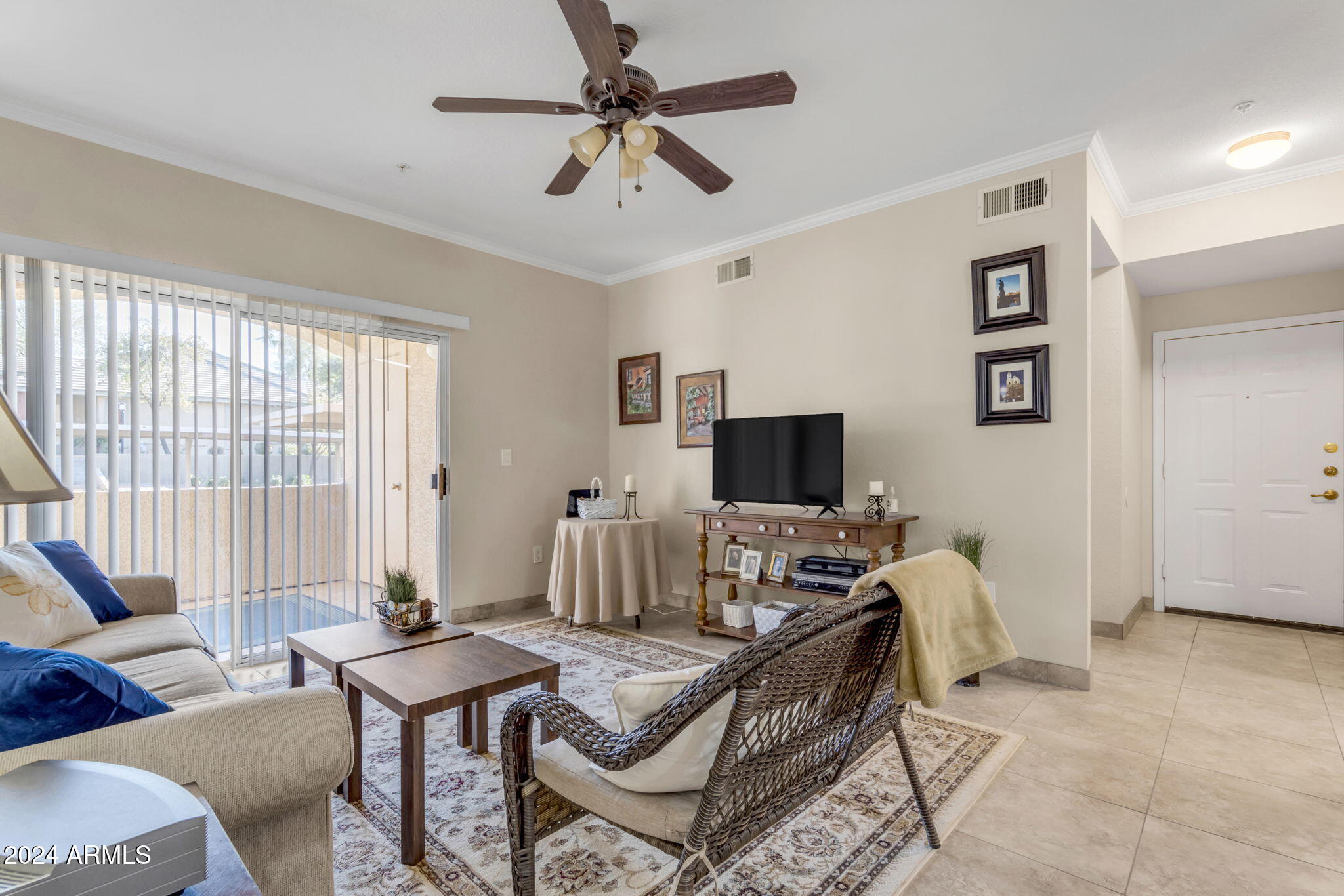 5401 E VAN BUREN Street, 1006