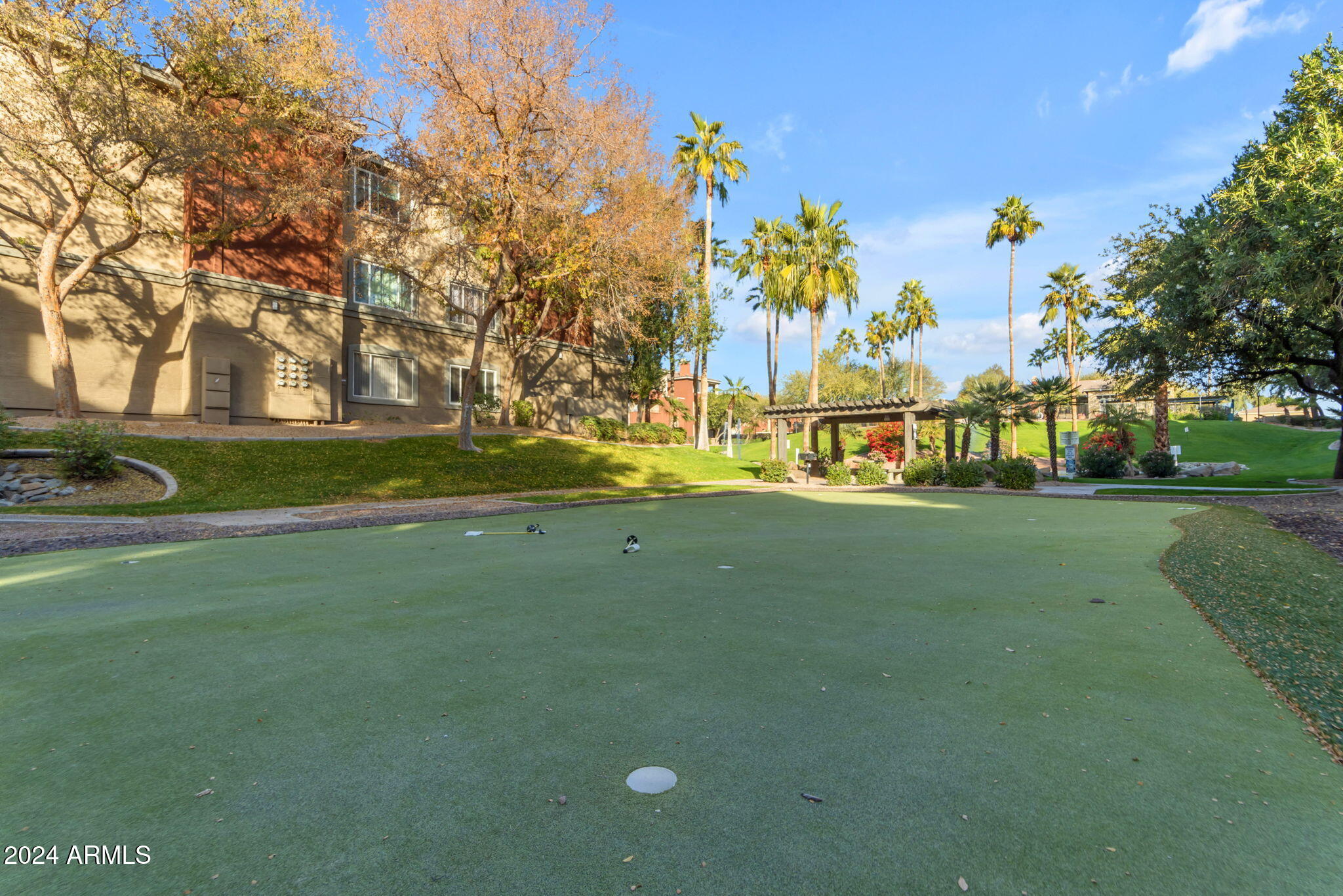 5401 E VAN BUREN Street, 1006