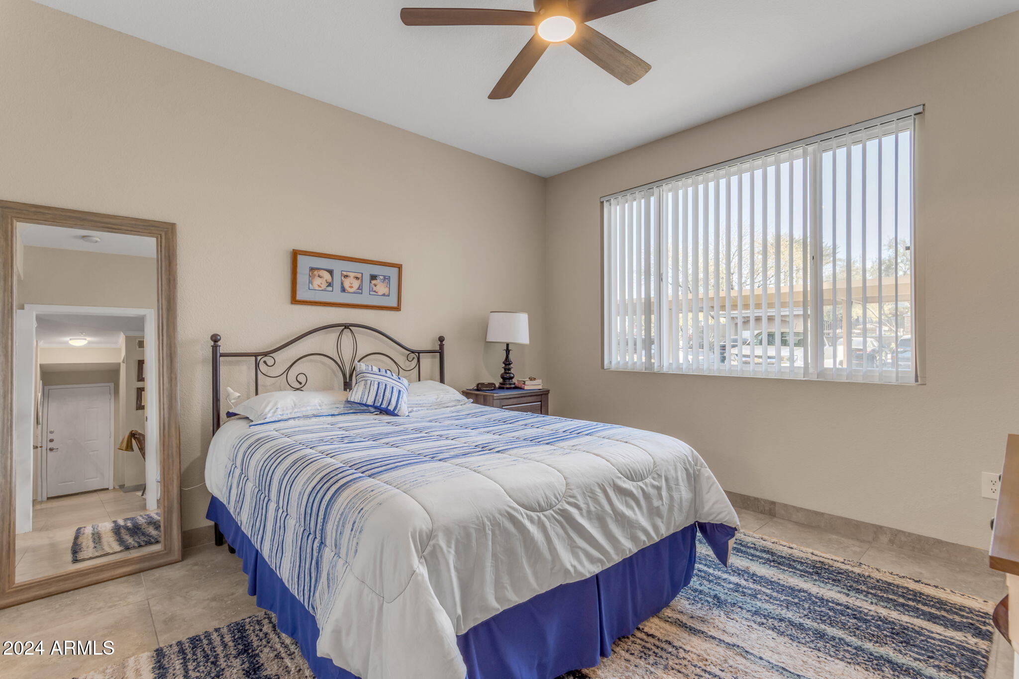 5401 E VAN BUREN Street, 1006