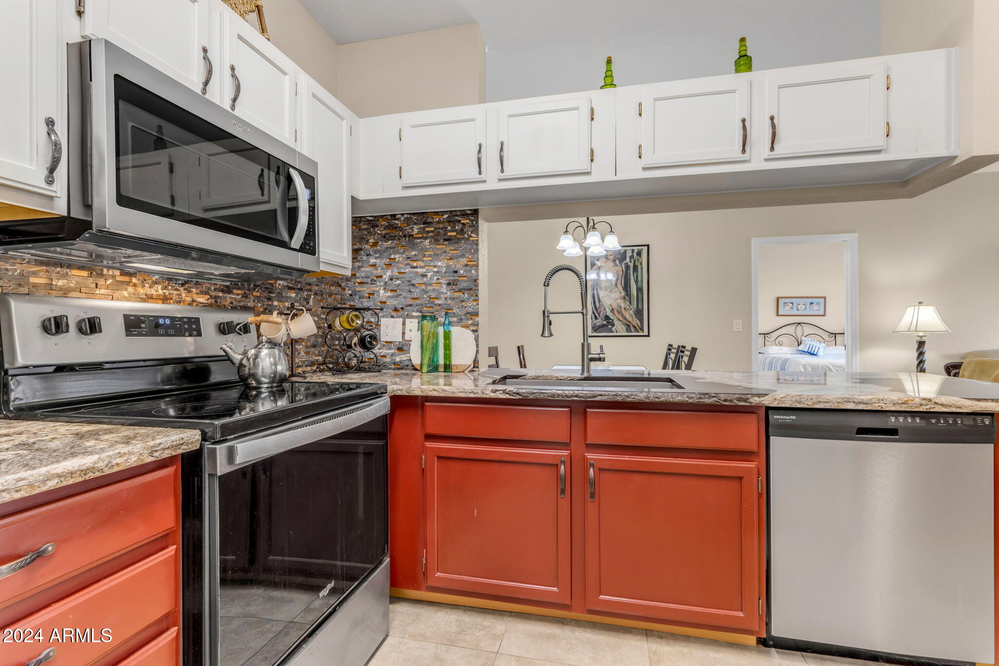 5401 E VAN BUREN Street, 1006