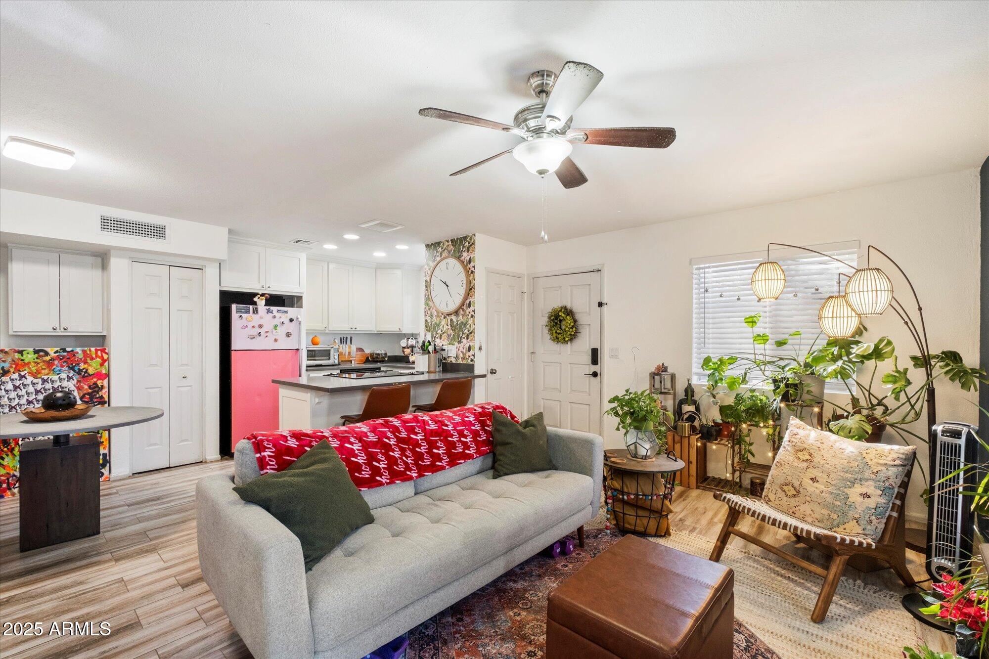 4142 N 11TH Street, 7