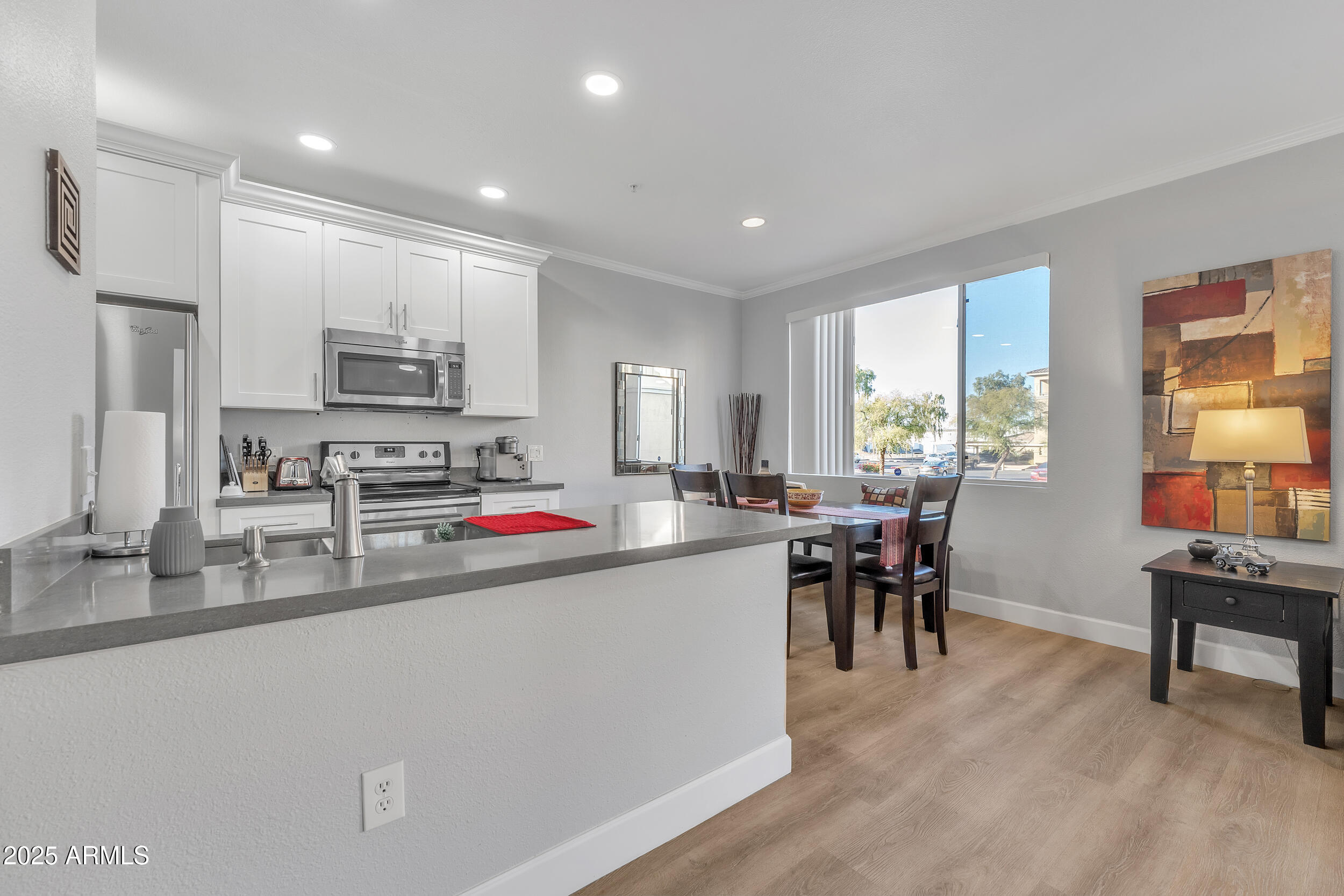 5401 E VAN BUREN Street, 1068
