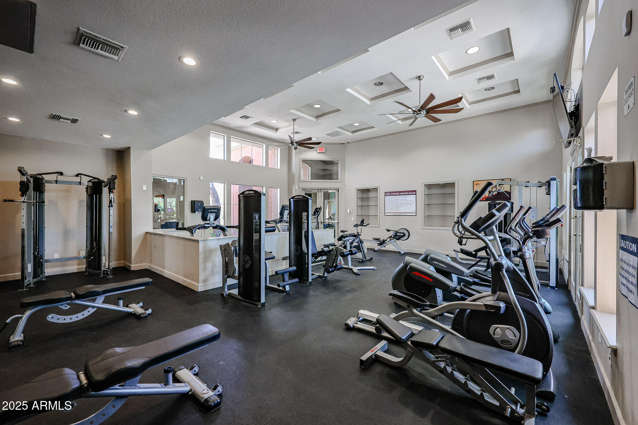 5401 E VAN BUREN Street, 1068