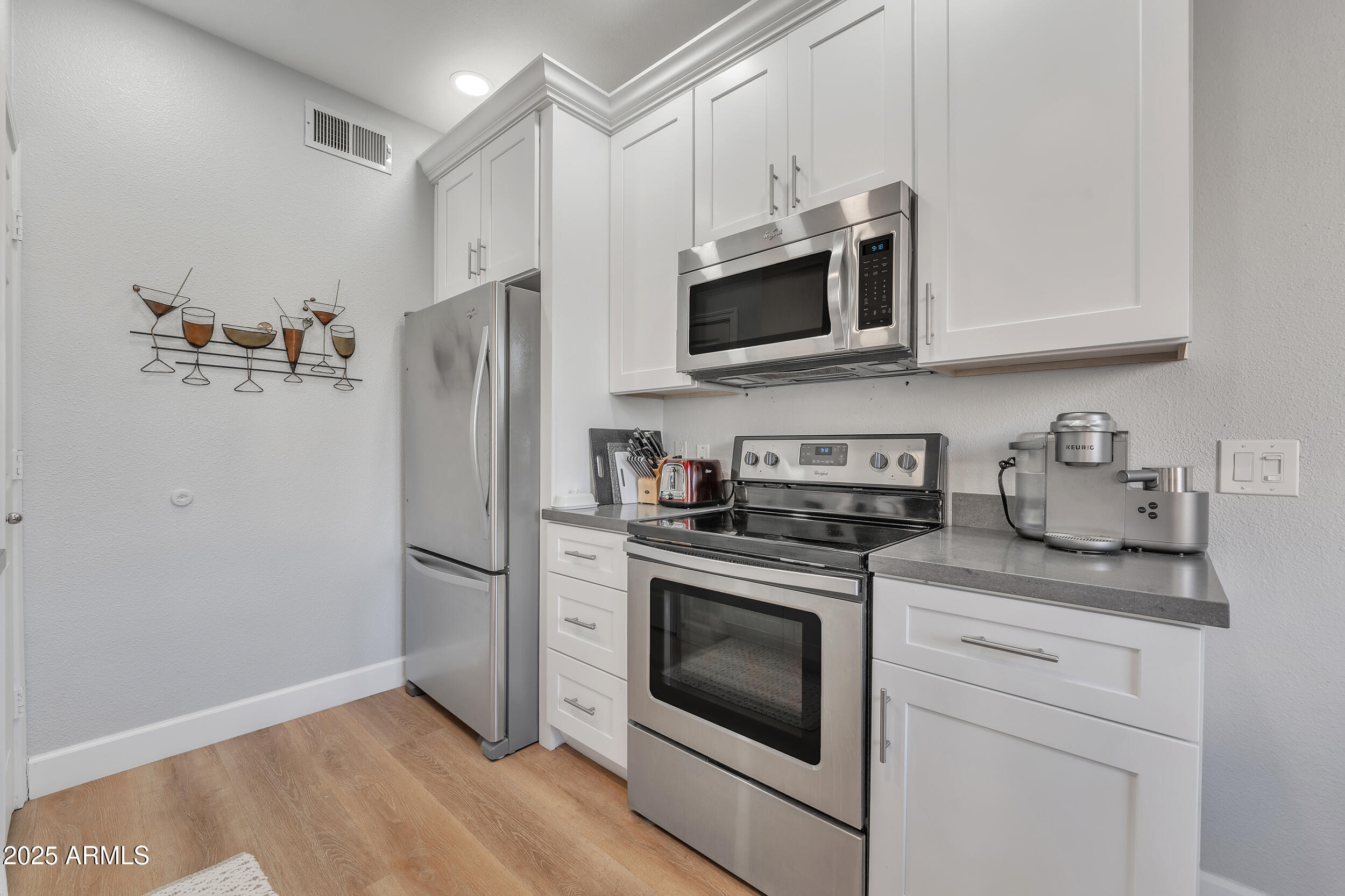 5401 E VAN BUREN Street, 1068