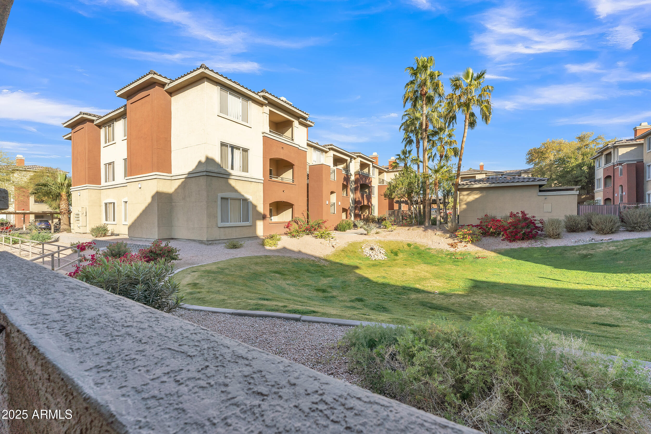 5401 E VAN BUREN Street, 1068