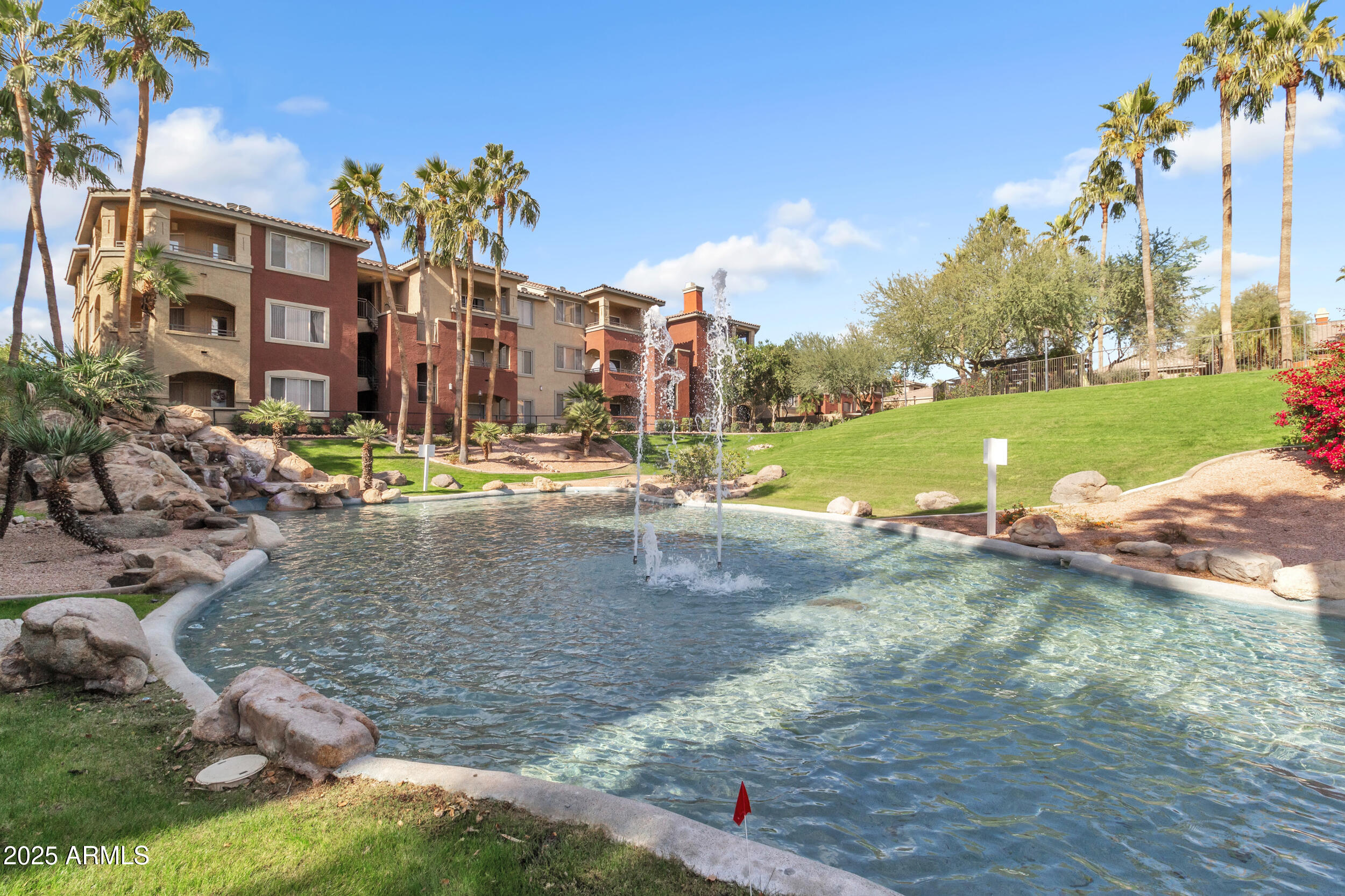 5401 E VAN BUREN Street, 1068
