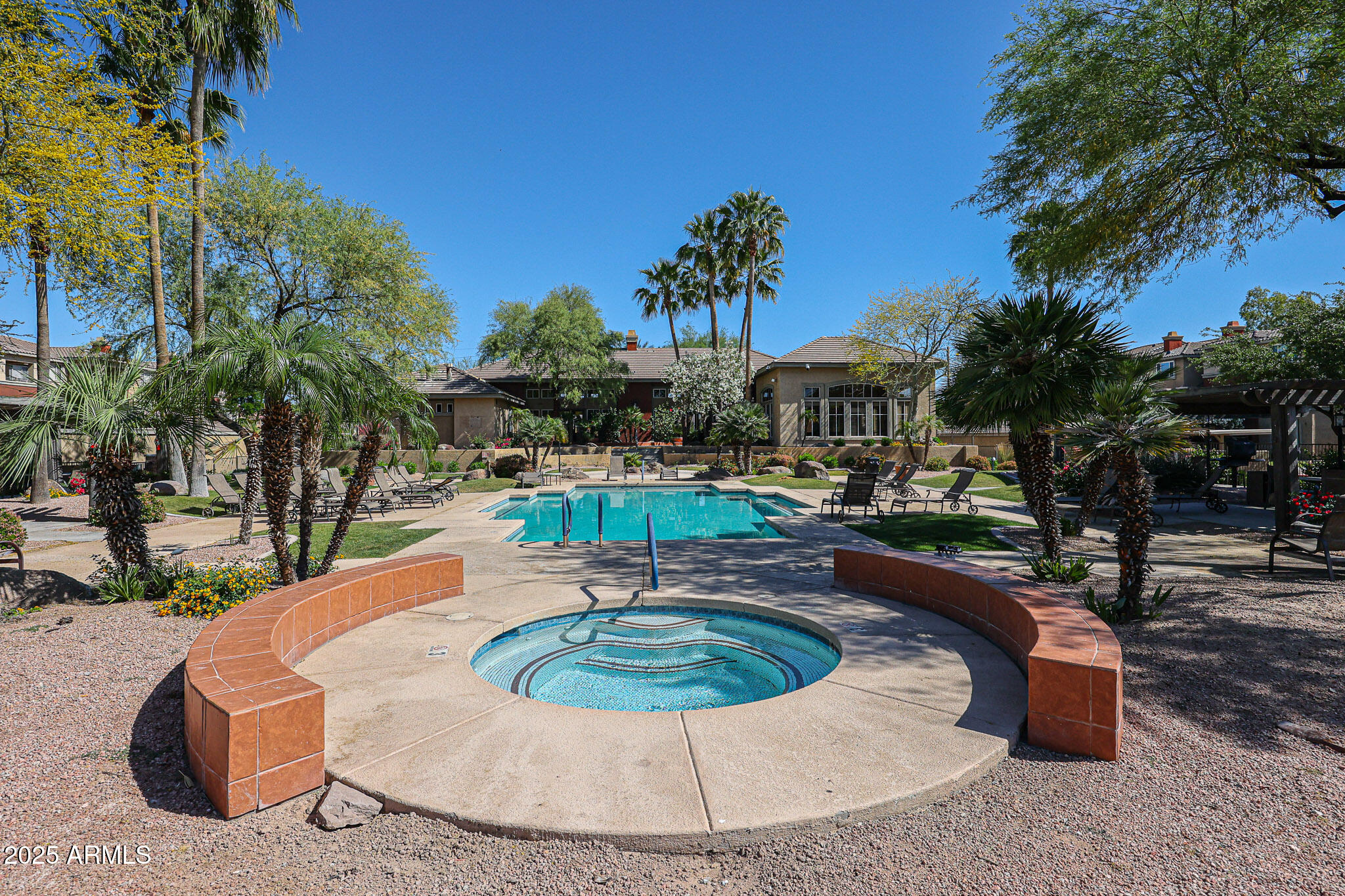 5401 E VAN BUREN Street, 1068