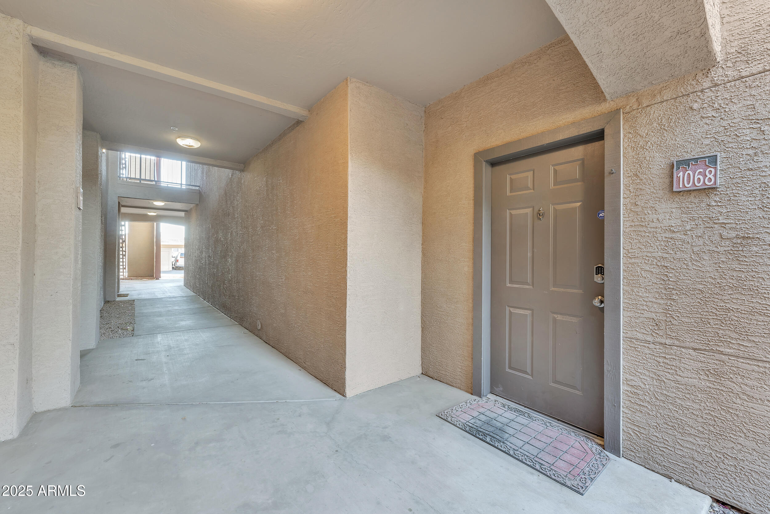 5401 E VAN BUREN Street, 1068