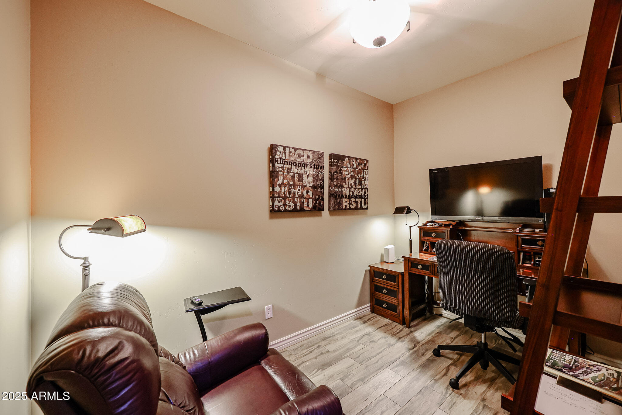 5350 E DEER VALLEY Drive, 3277