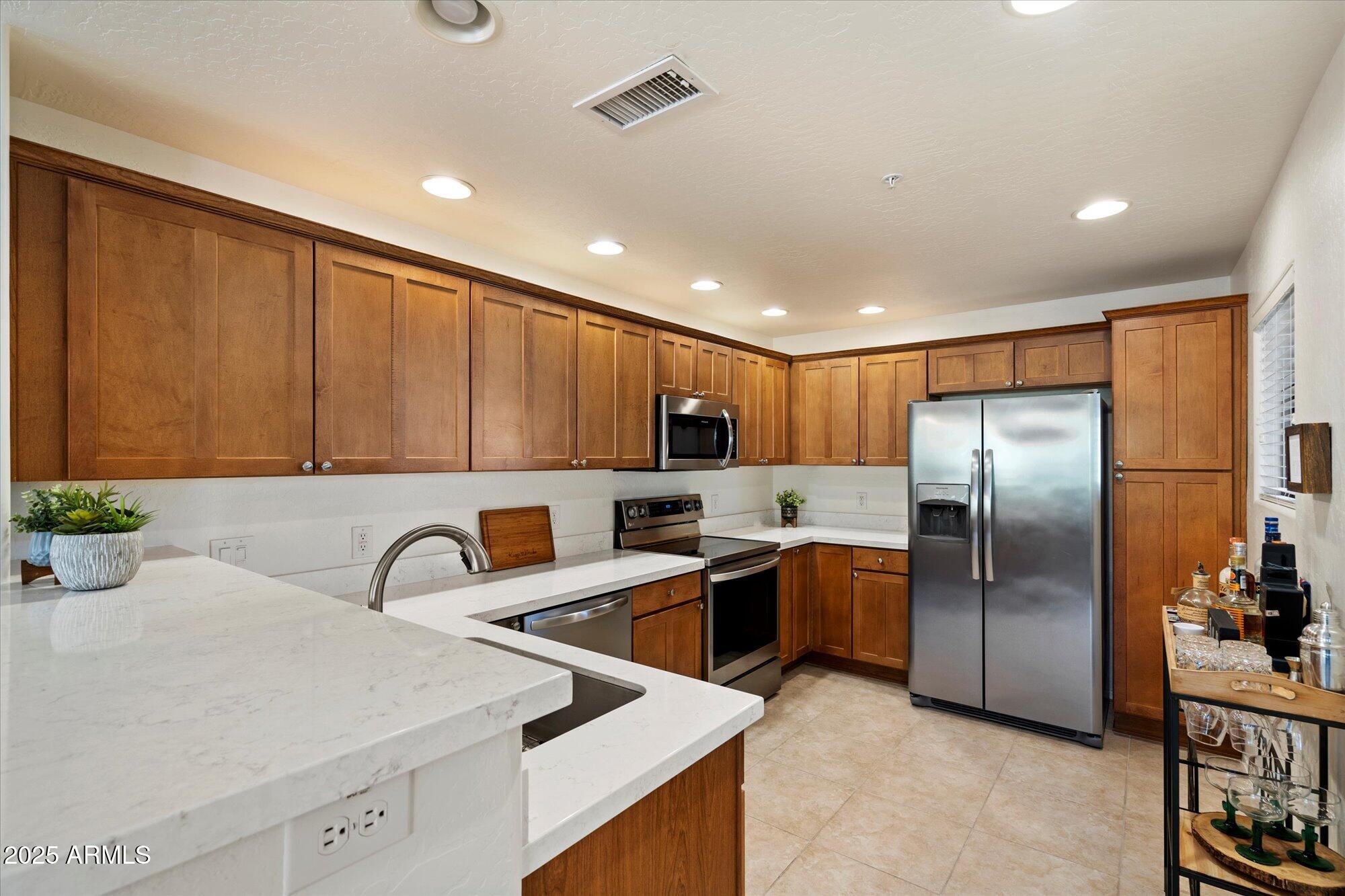 19700 N 76TH Street, 2086