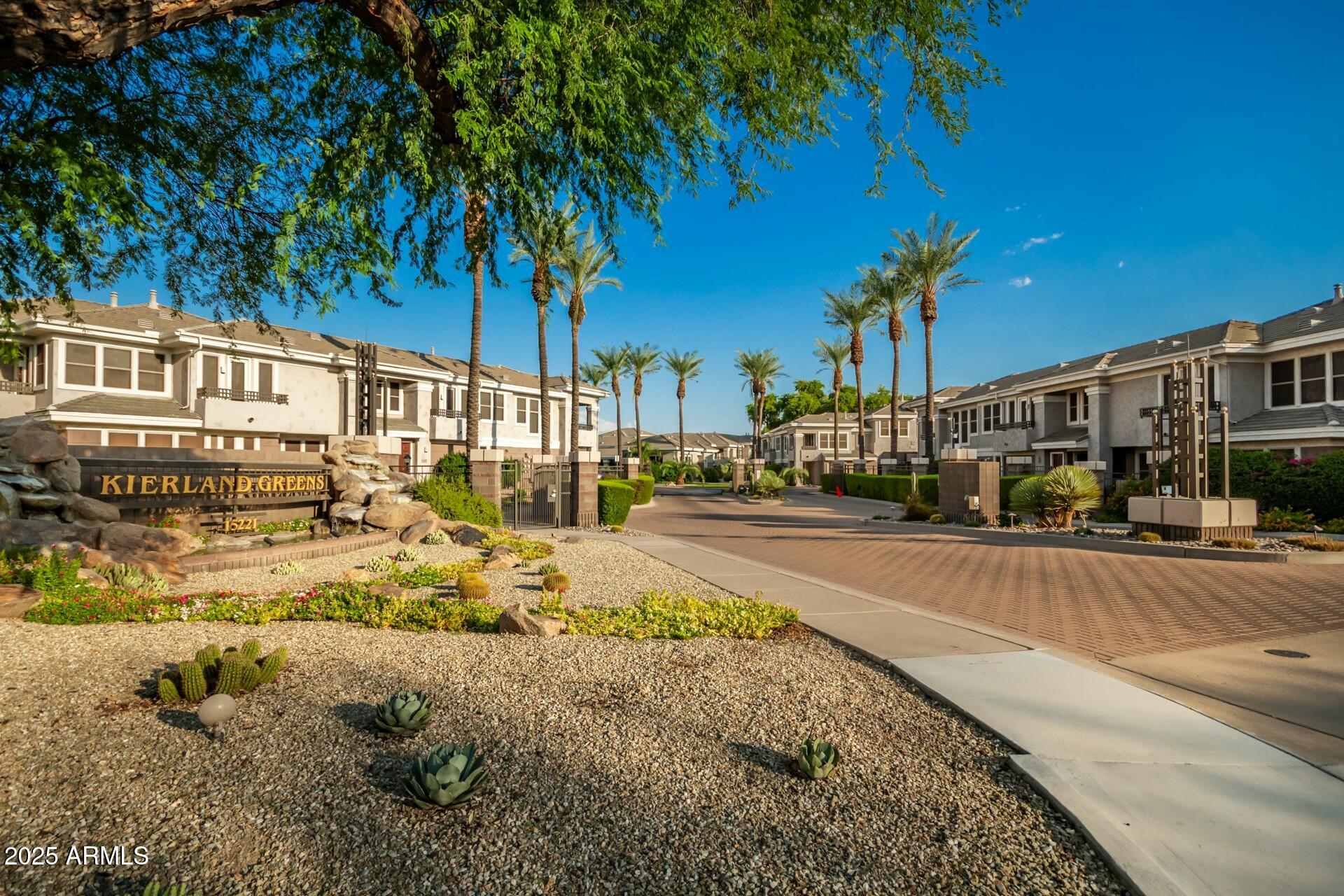15221 N CLUBGATE Drive, 1071