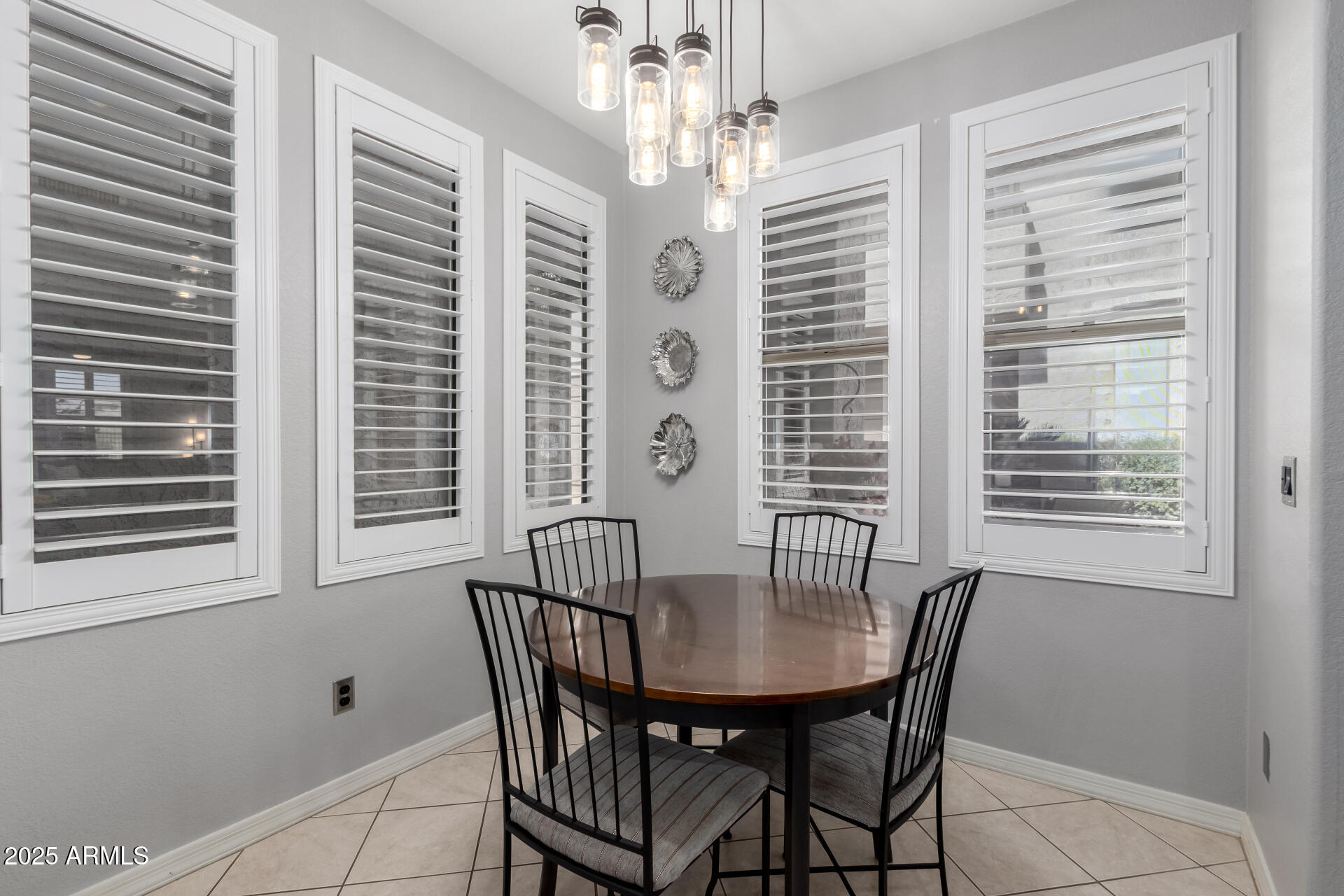 15221 N CLUBGATE Drive, 1071