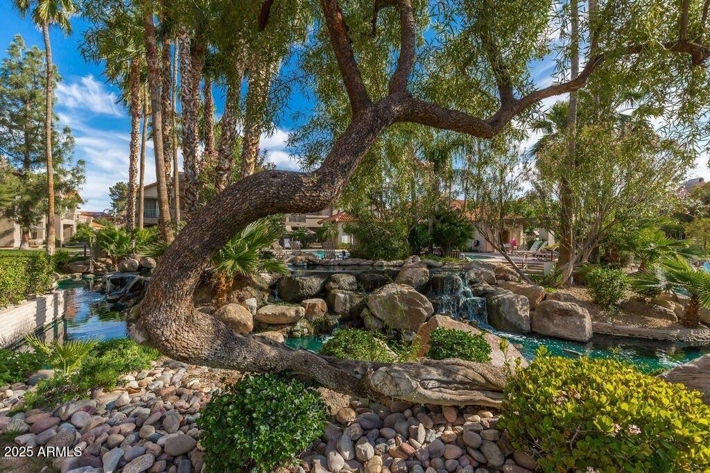 10017 E MOUNTAIN VIEW Road, 2082, Scottsdale Unit: 2082