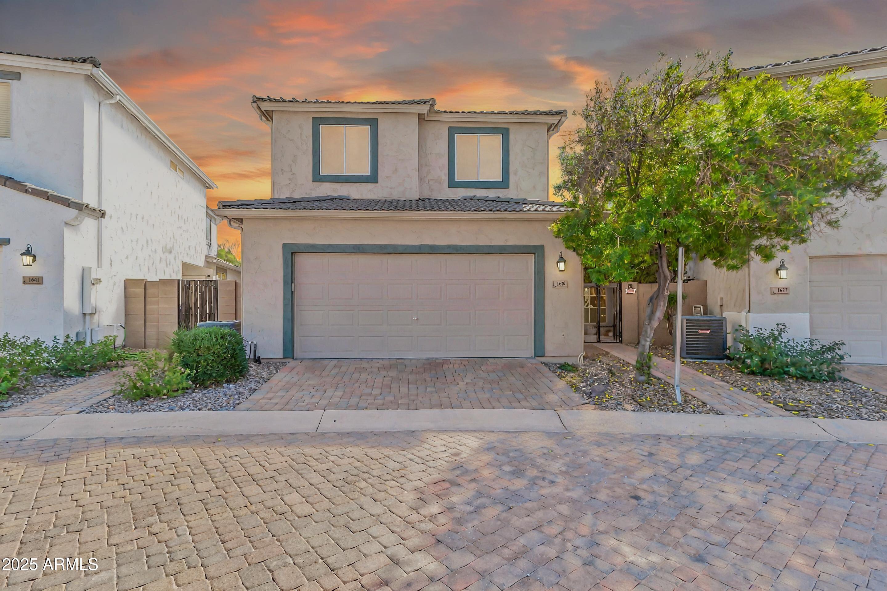 1639 S LARAMIE