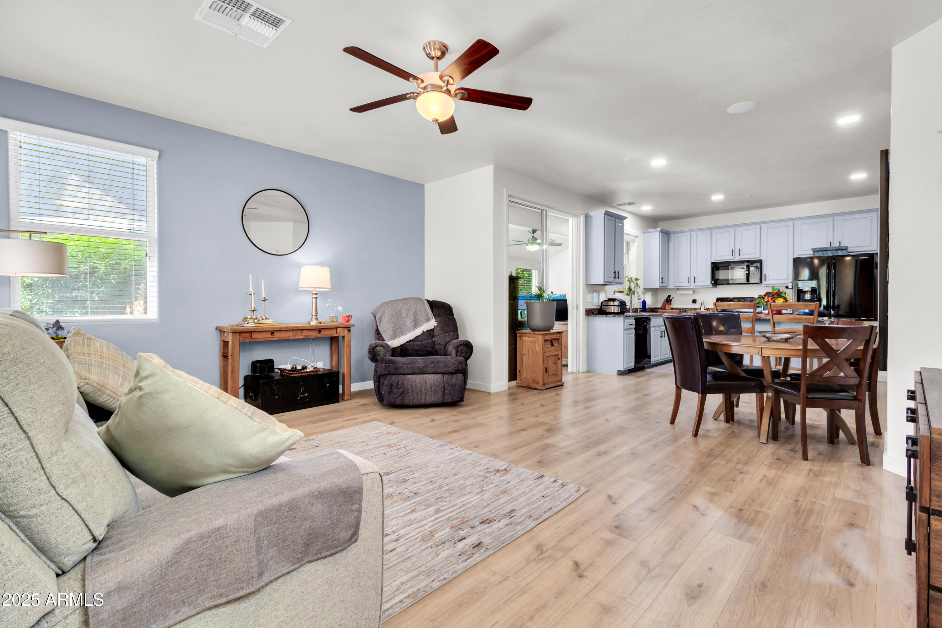 1639 S LARAMIE