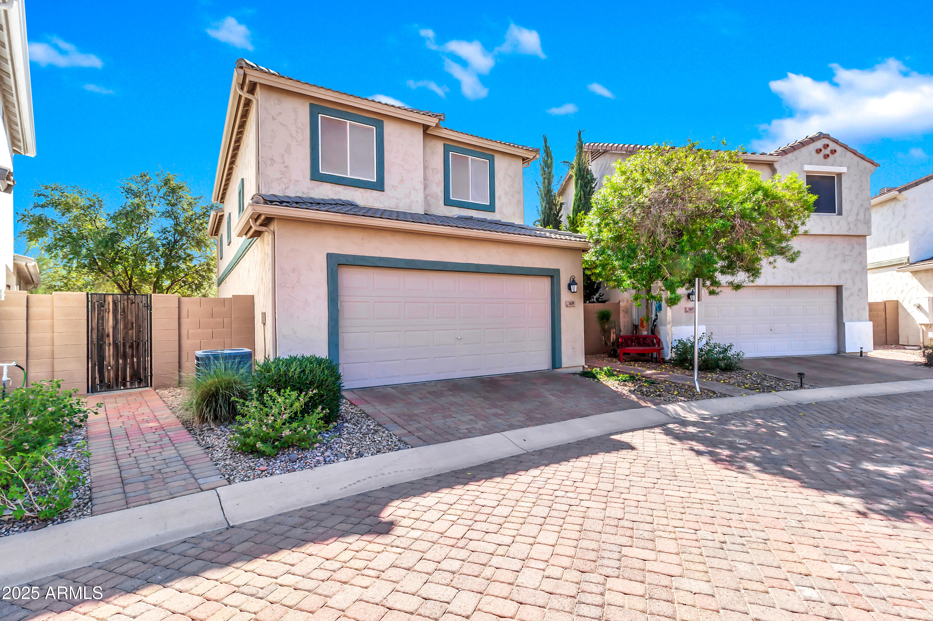 1639 S LARAMIE