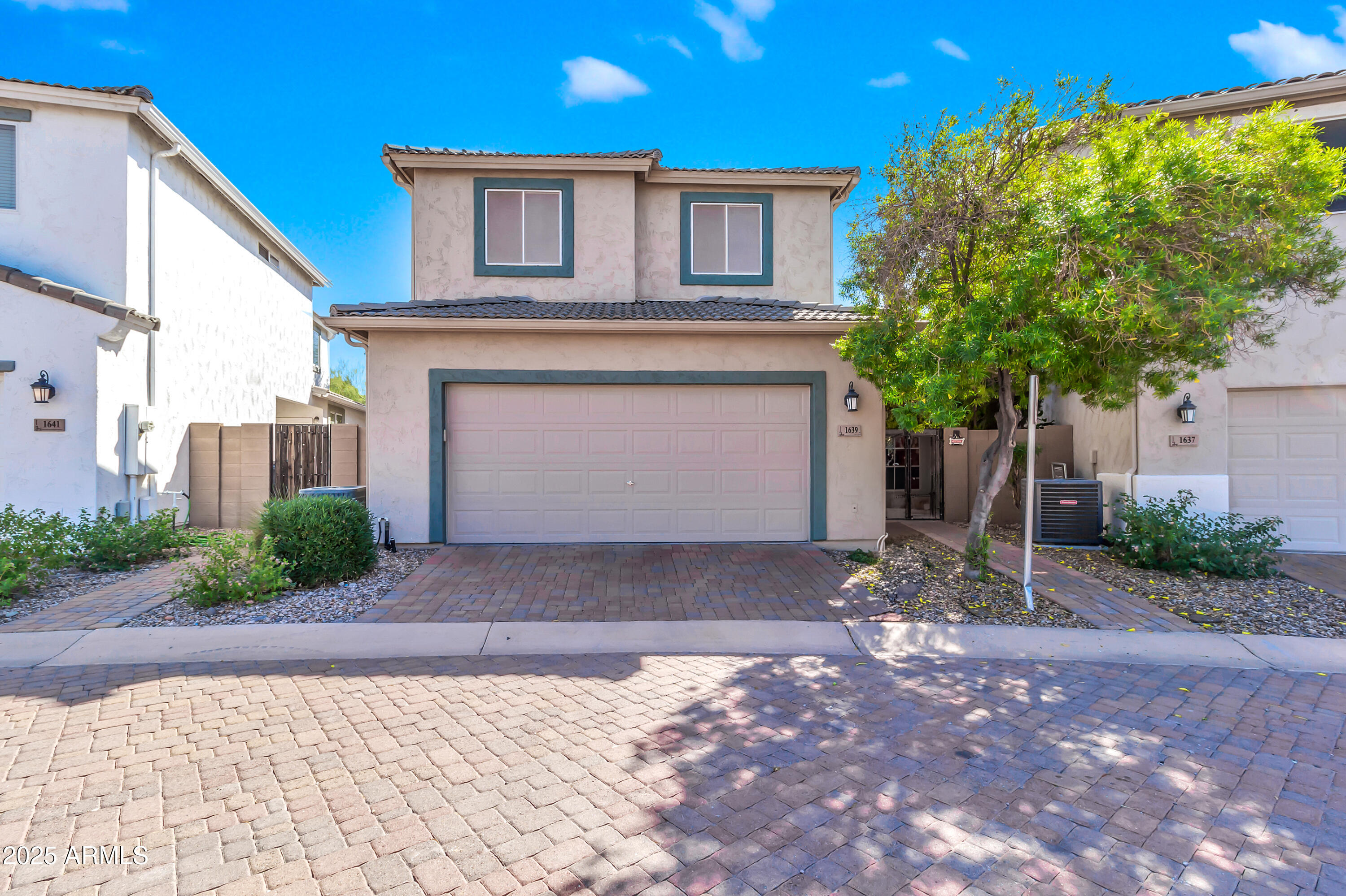 1639 S LARAMIE