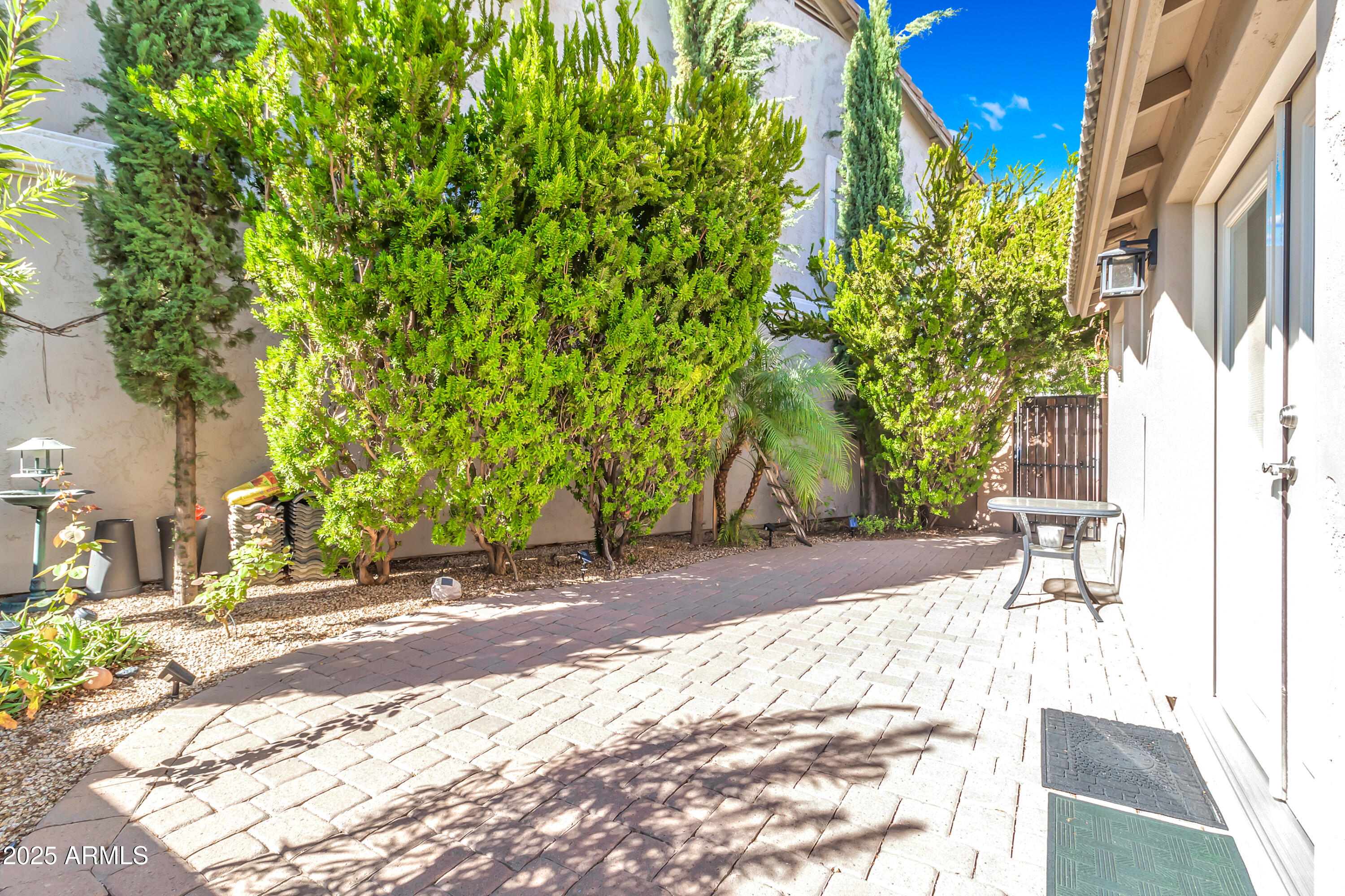 1639 S LARAMIE