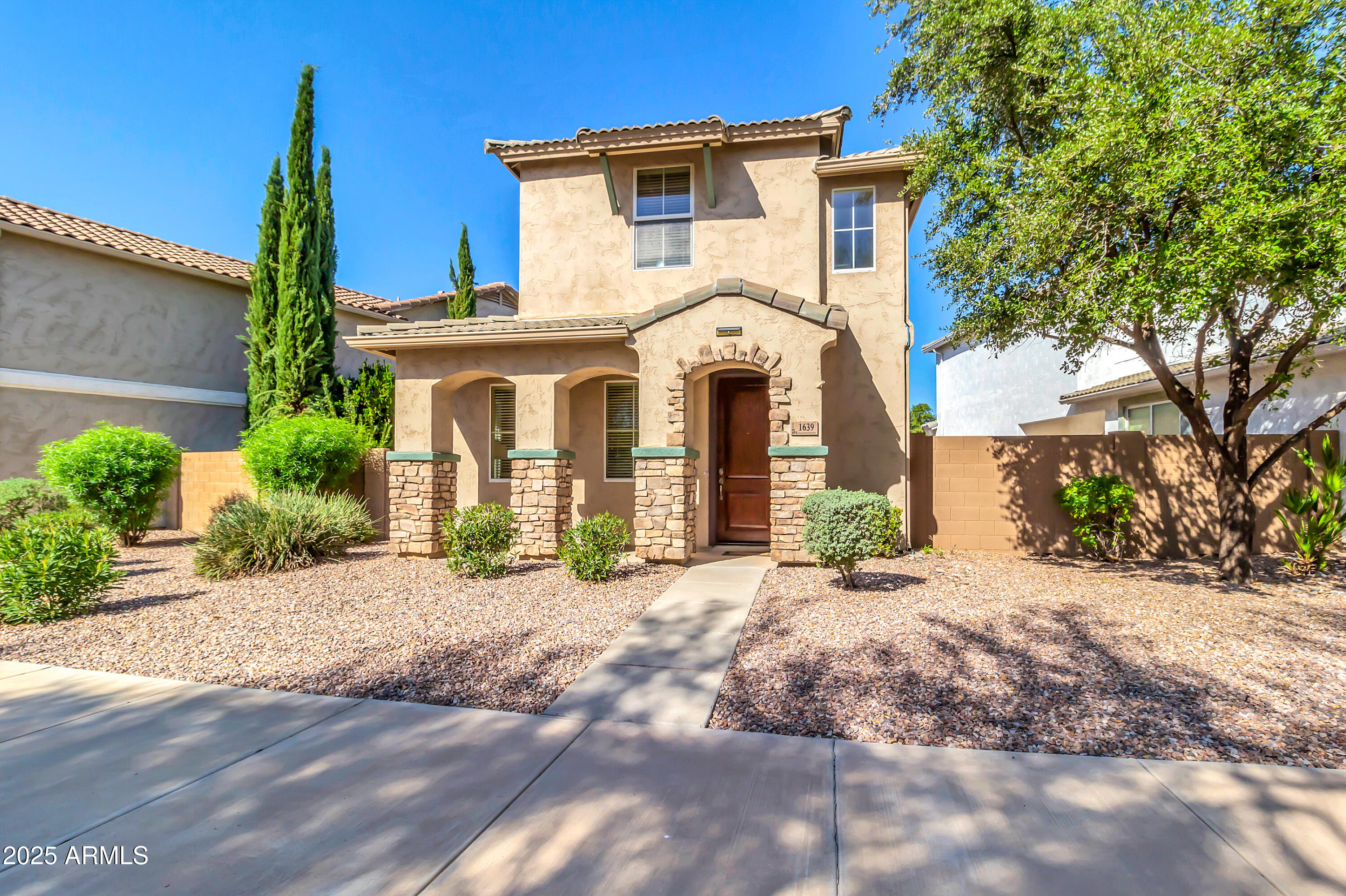 1639 S LARAMIE