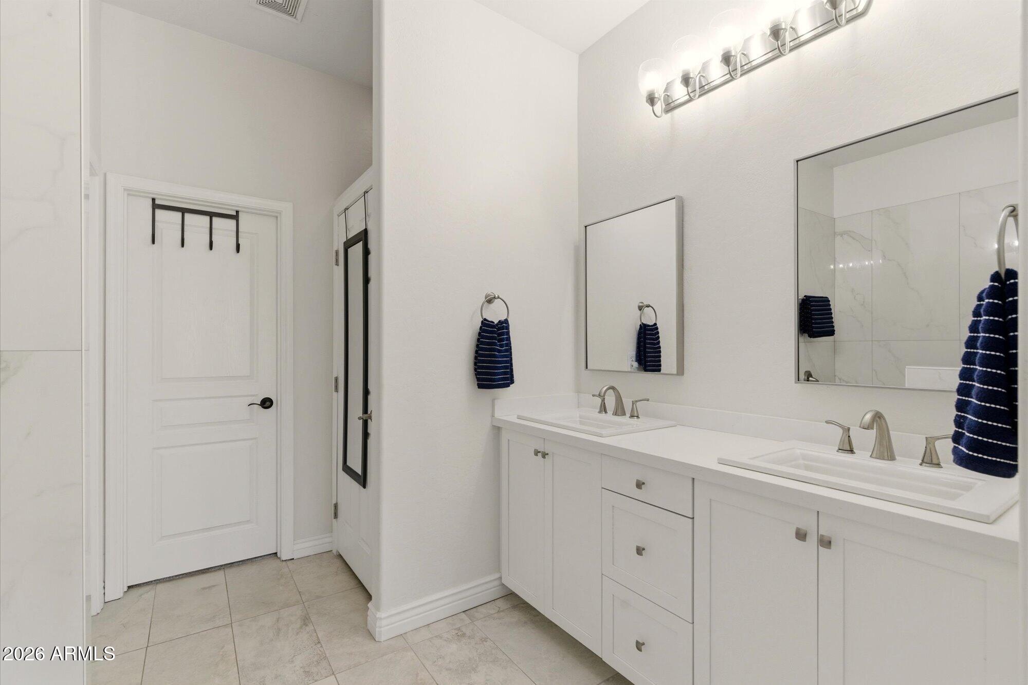 19475 N GRAYHAWK Drive 1150