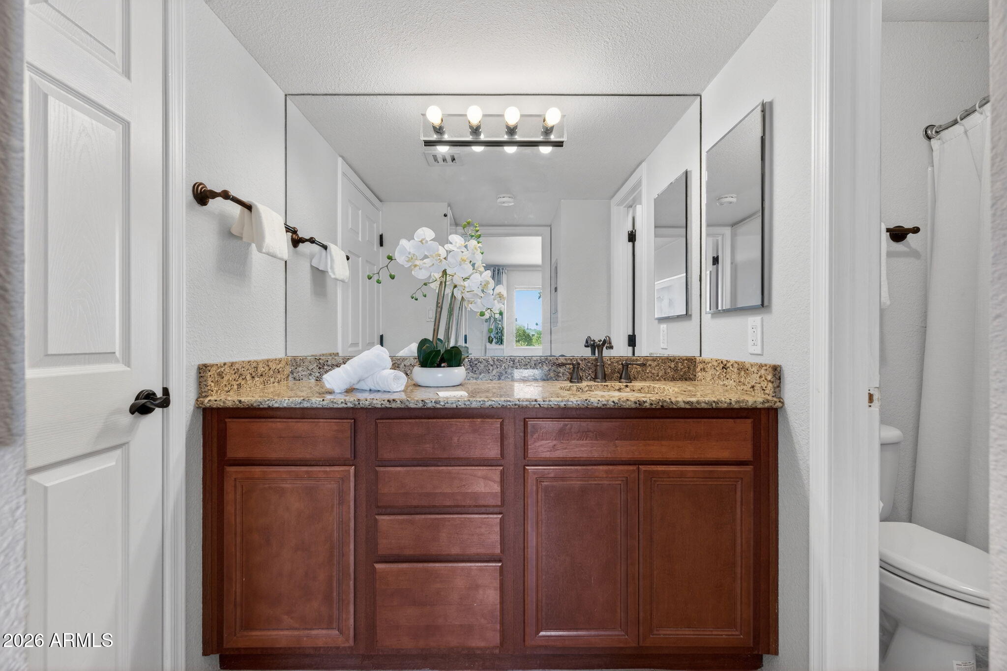 8500 E INDIAN SCHOOL Road 233