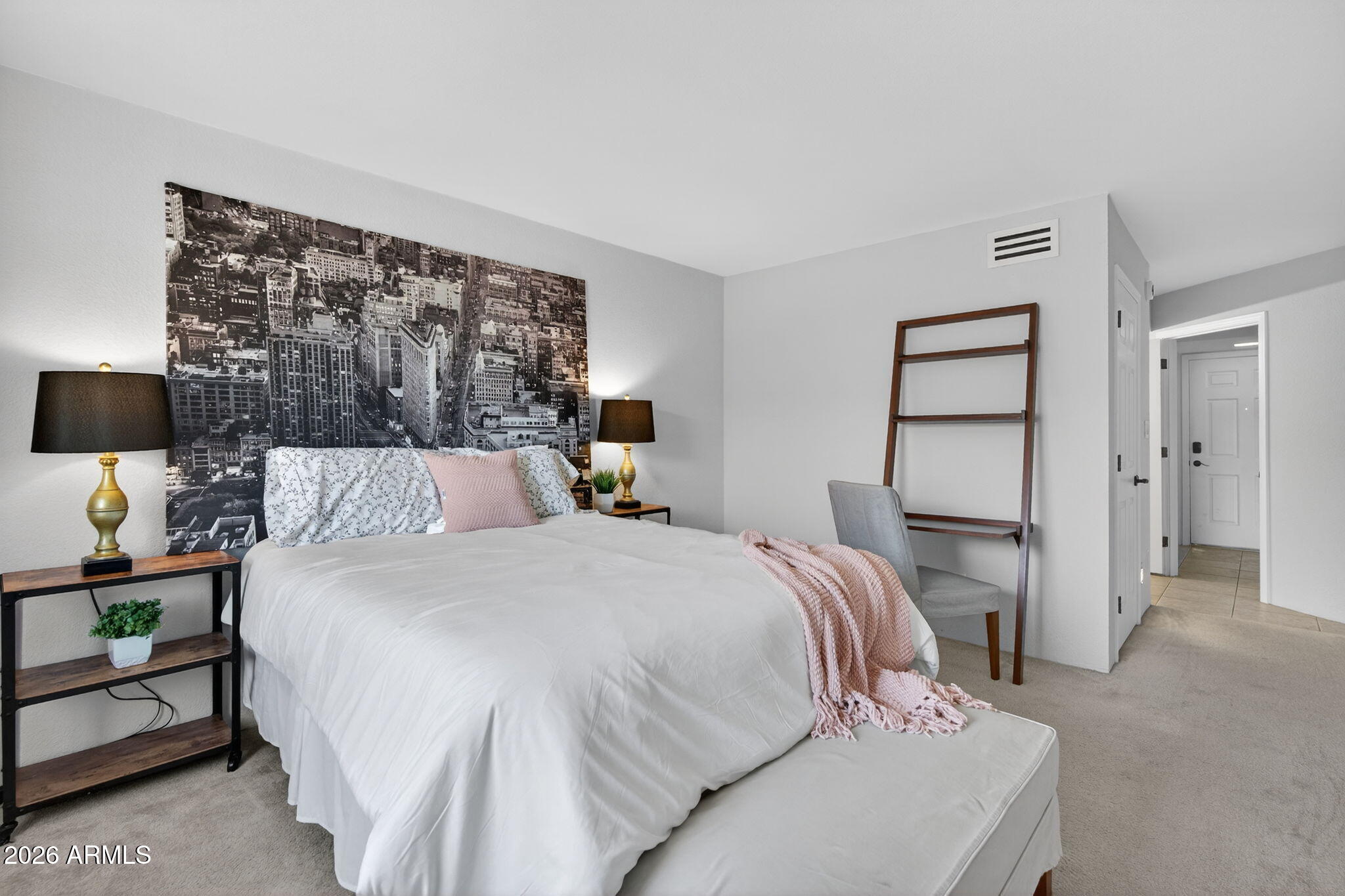 8500 E INDIAN SCHOOL Road 233