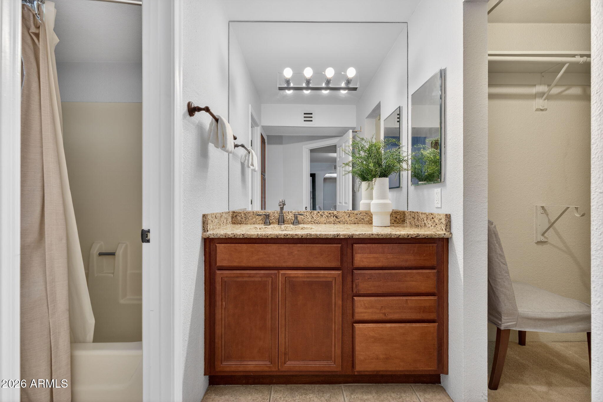 8500 E INDIAN SCHOOL Road 233