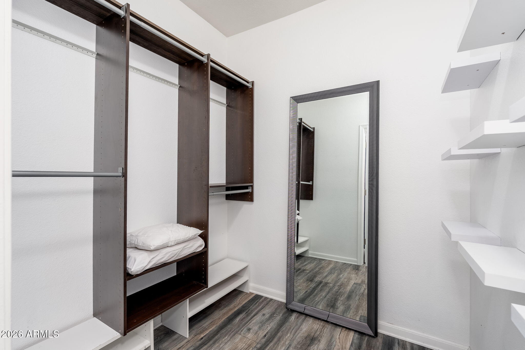 5345 E VAN BUREN Street 364