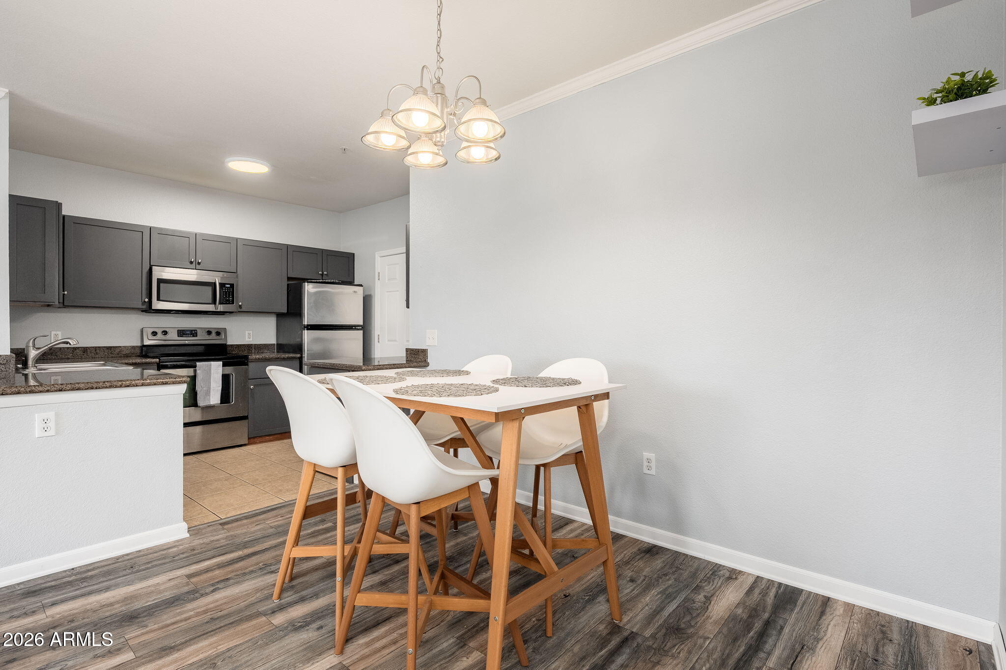 5345 E VAN BUREN Street 364