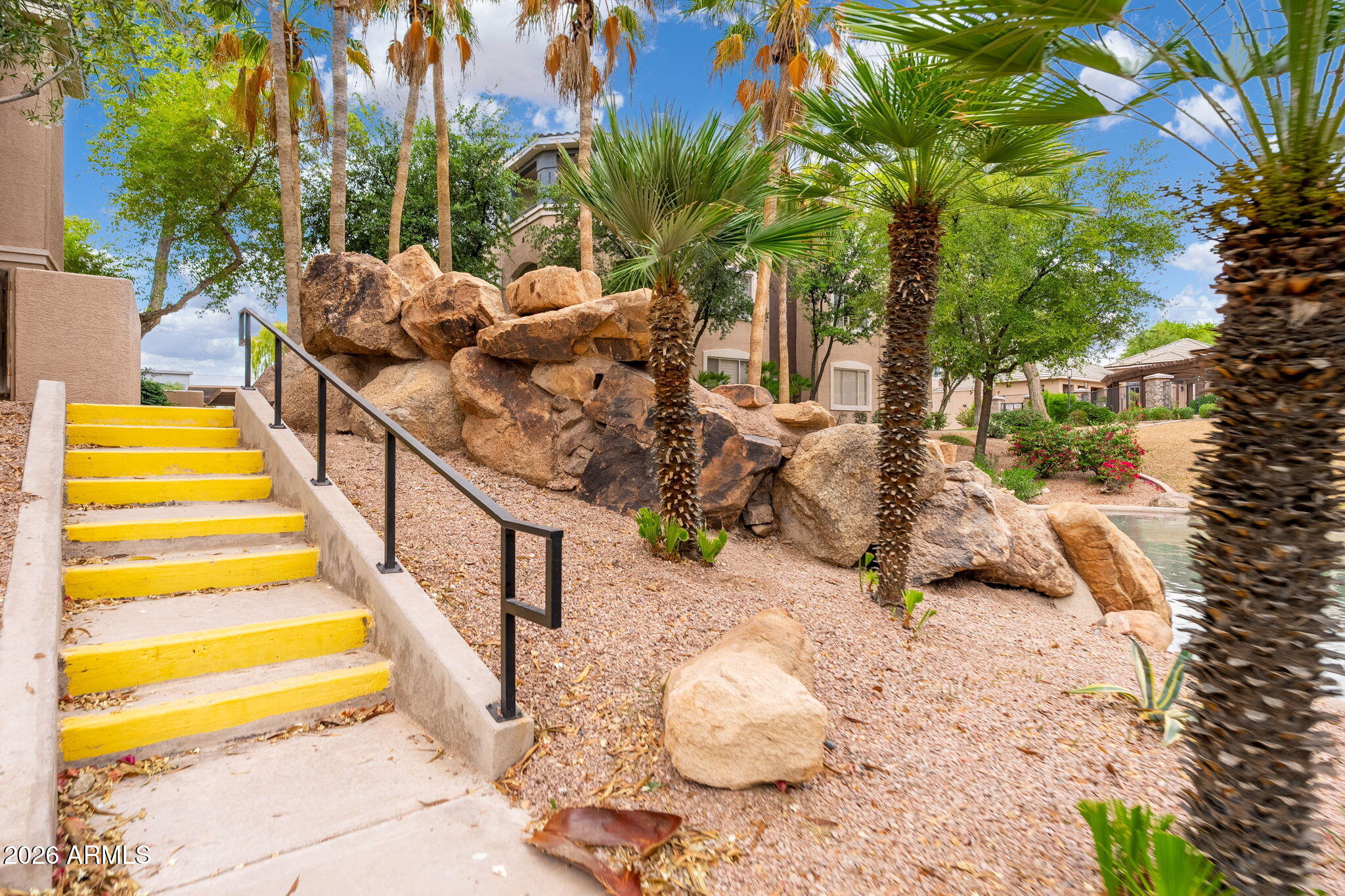 5345 E VAN BUREN Street 364