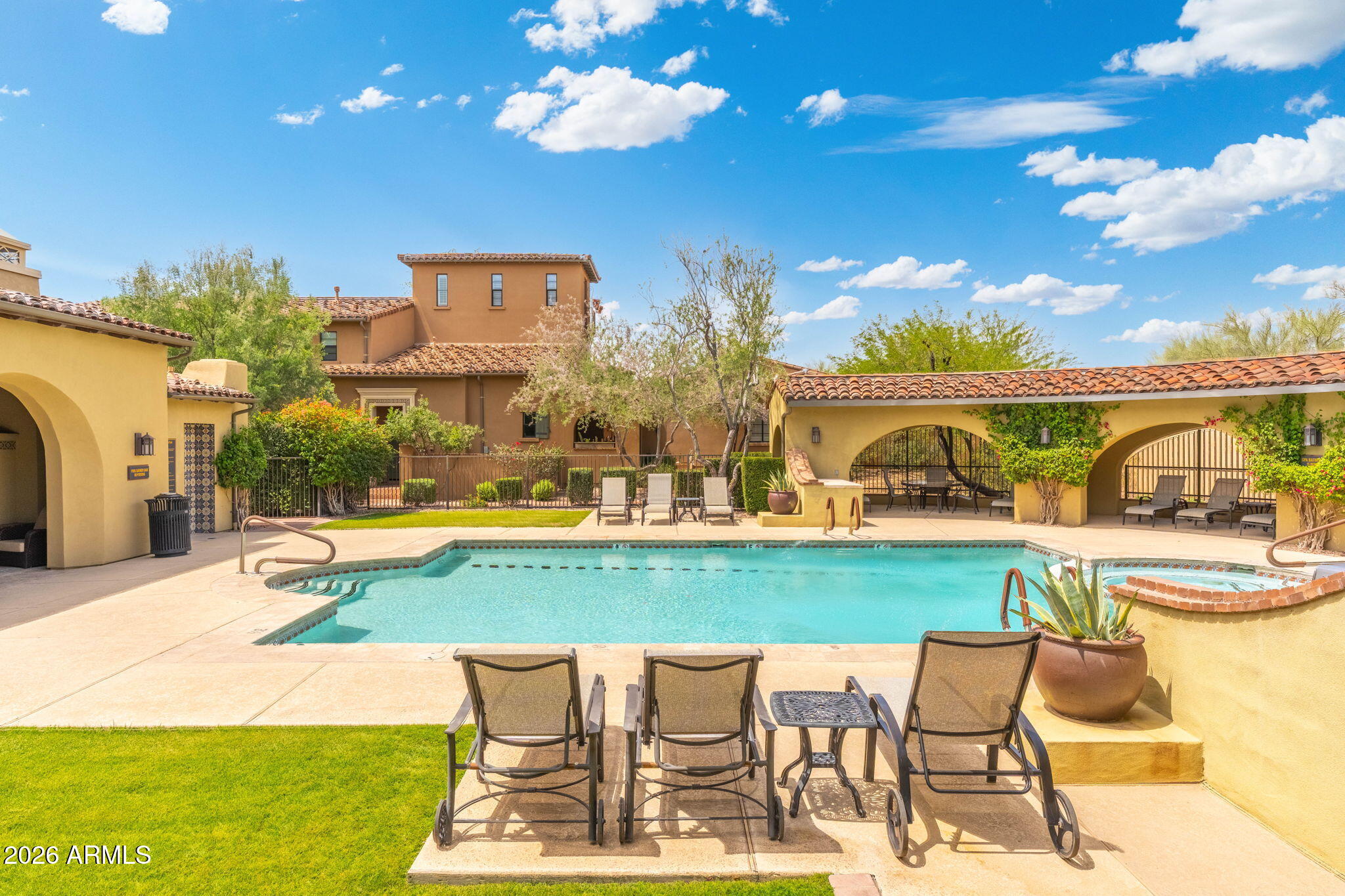18650 N THOMPSON PEAK Parkway 1006