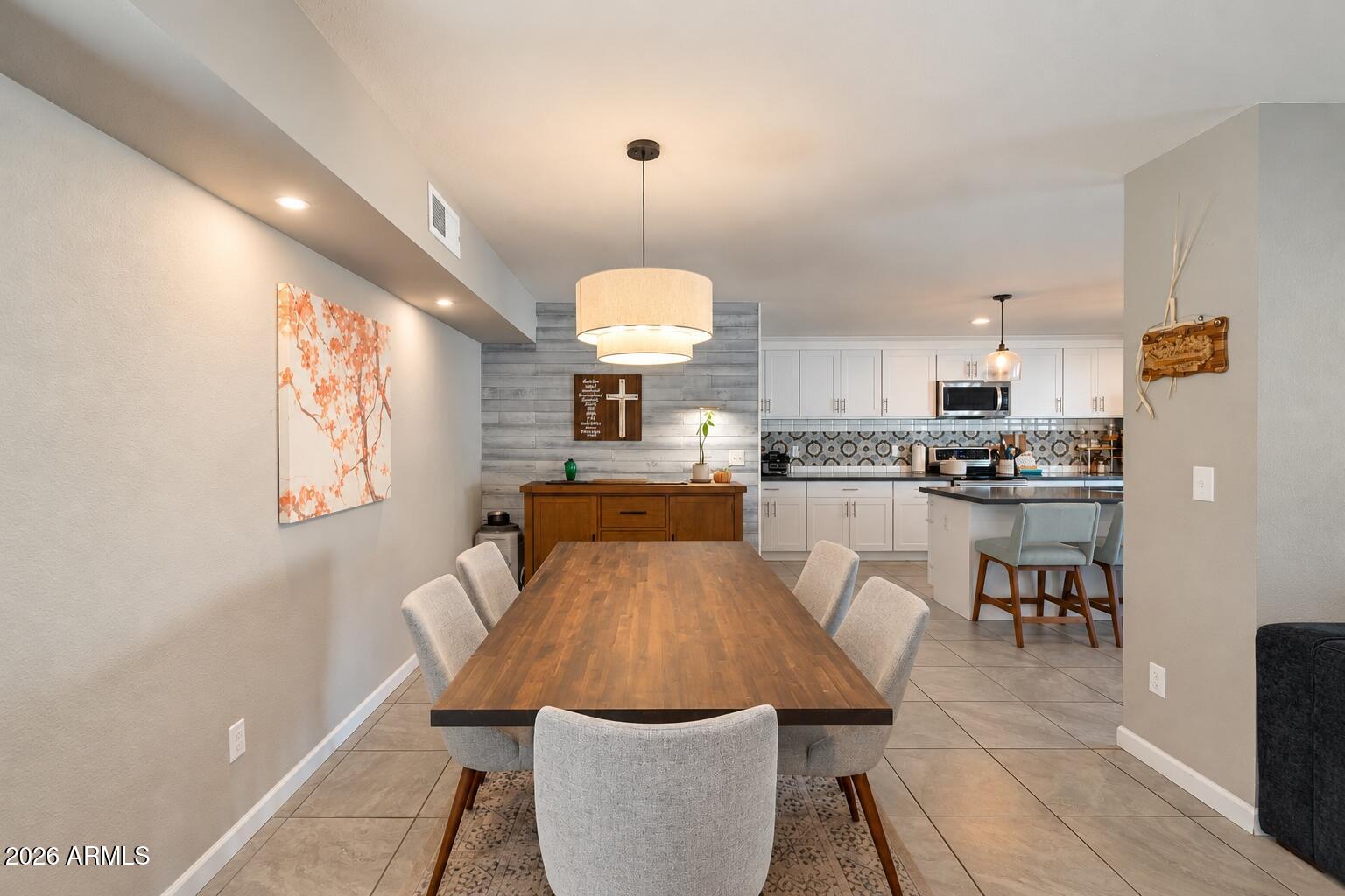 3020 E LARKSPUR Drive