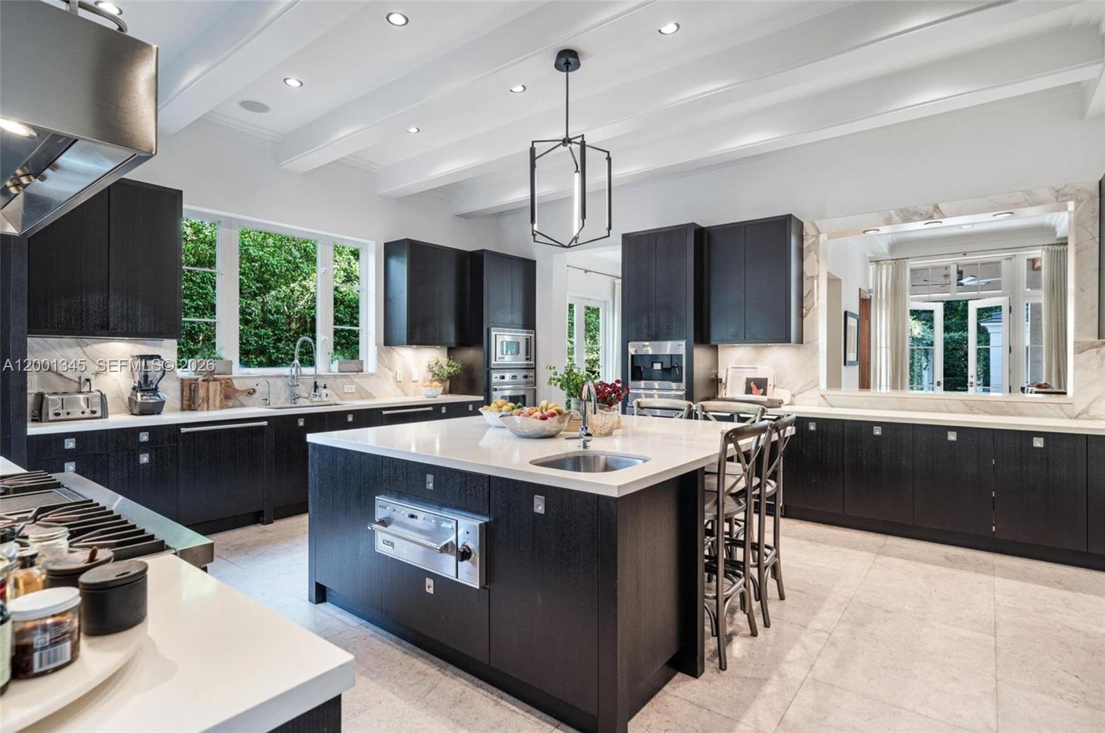 9741 W Suburban Dr