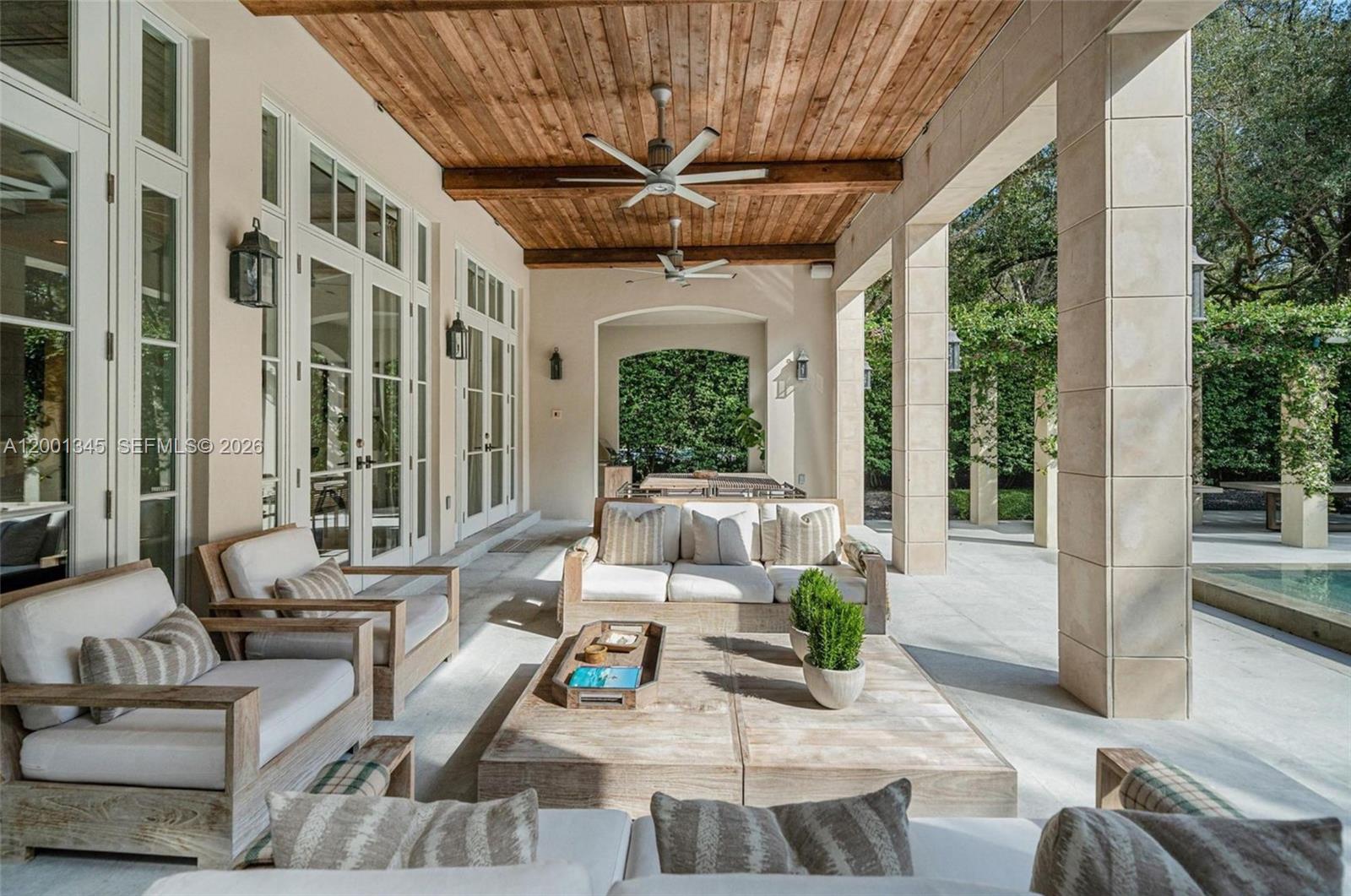 9741 W Suburban Dr