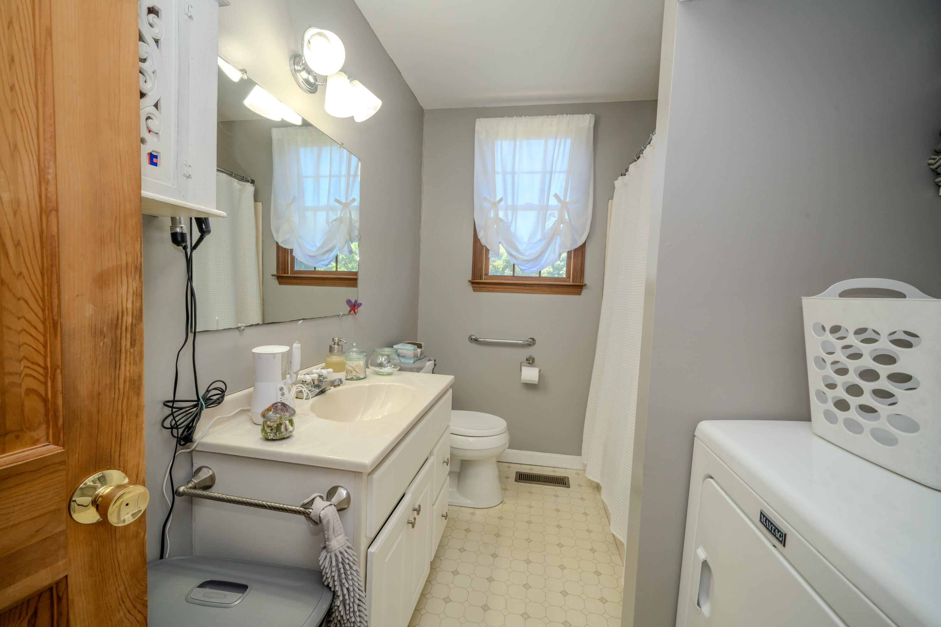376 Appleton Road