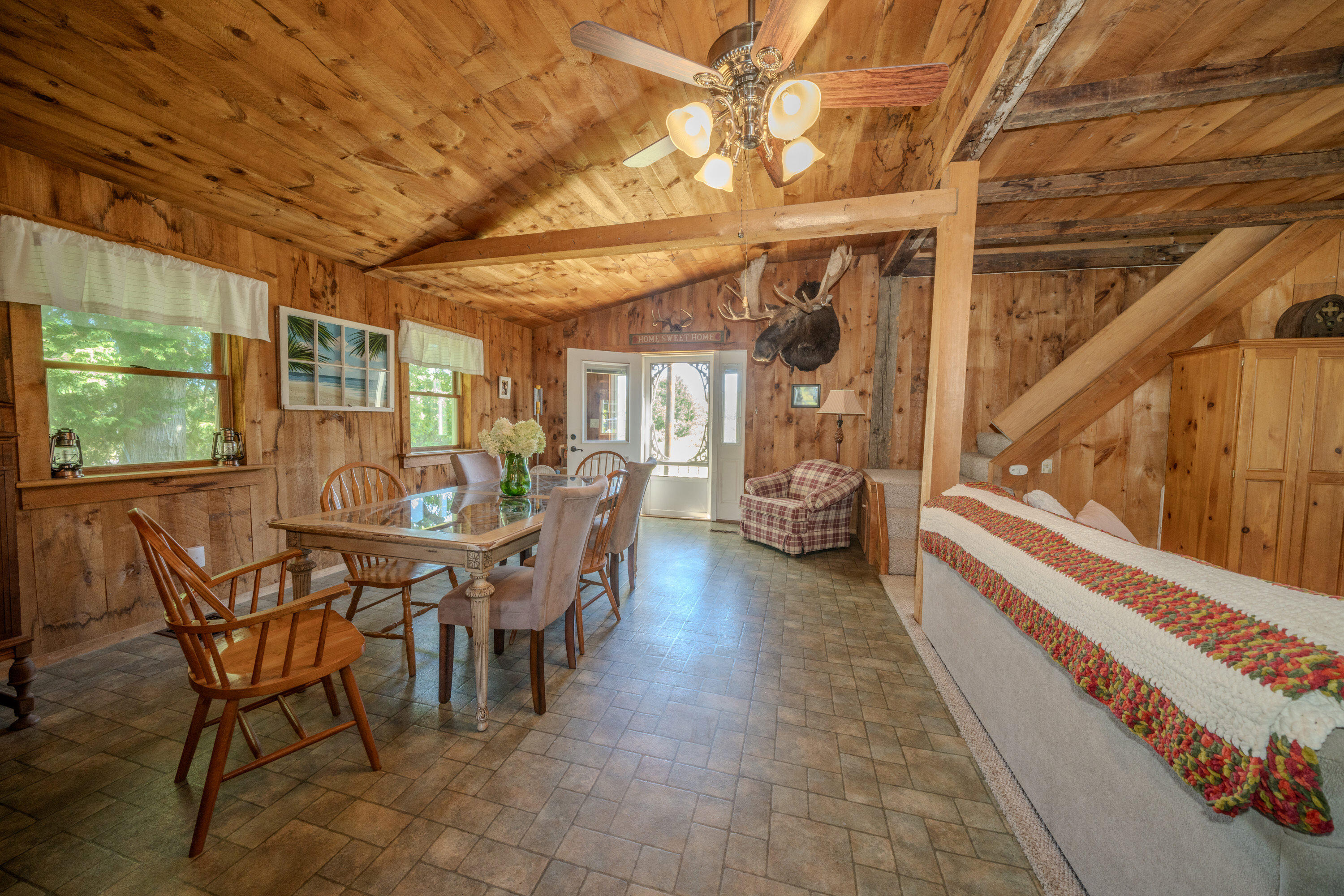 376 Appleton Road