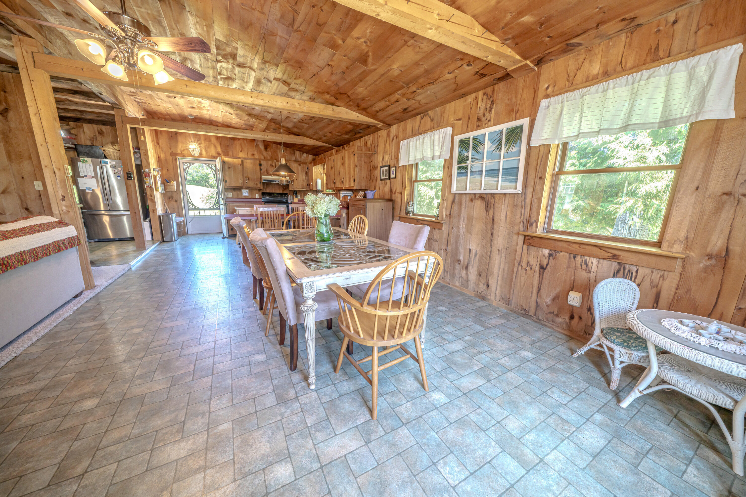 376 Appleton Road