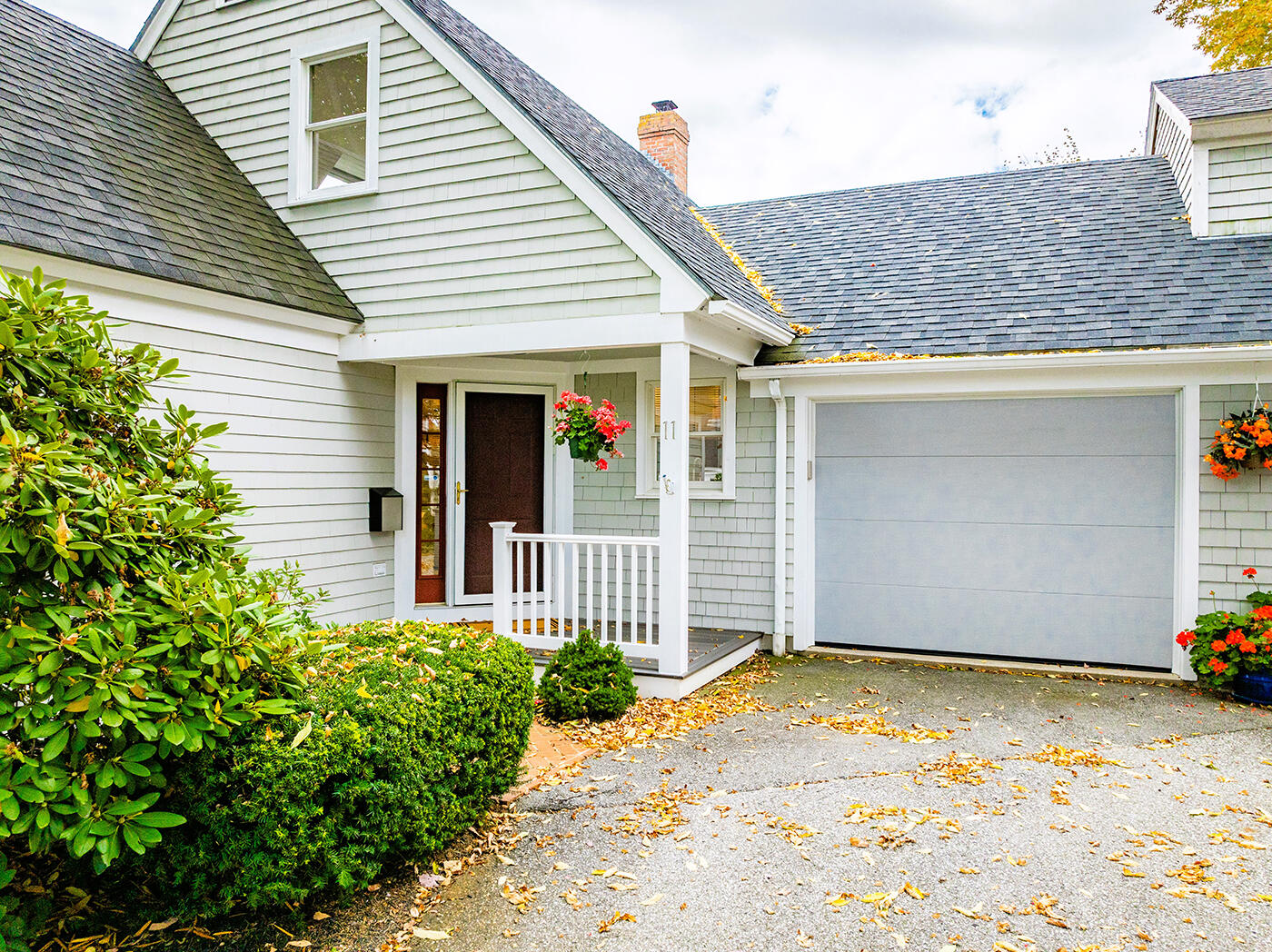 11 Curtis Avenue