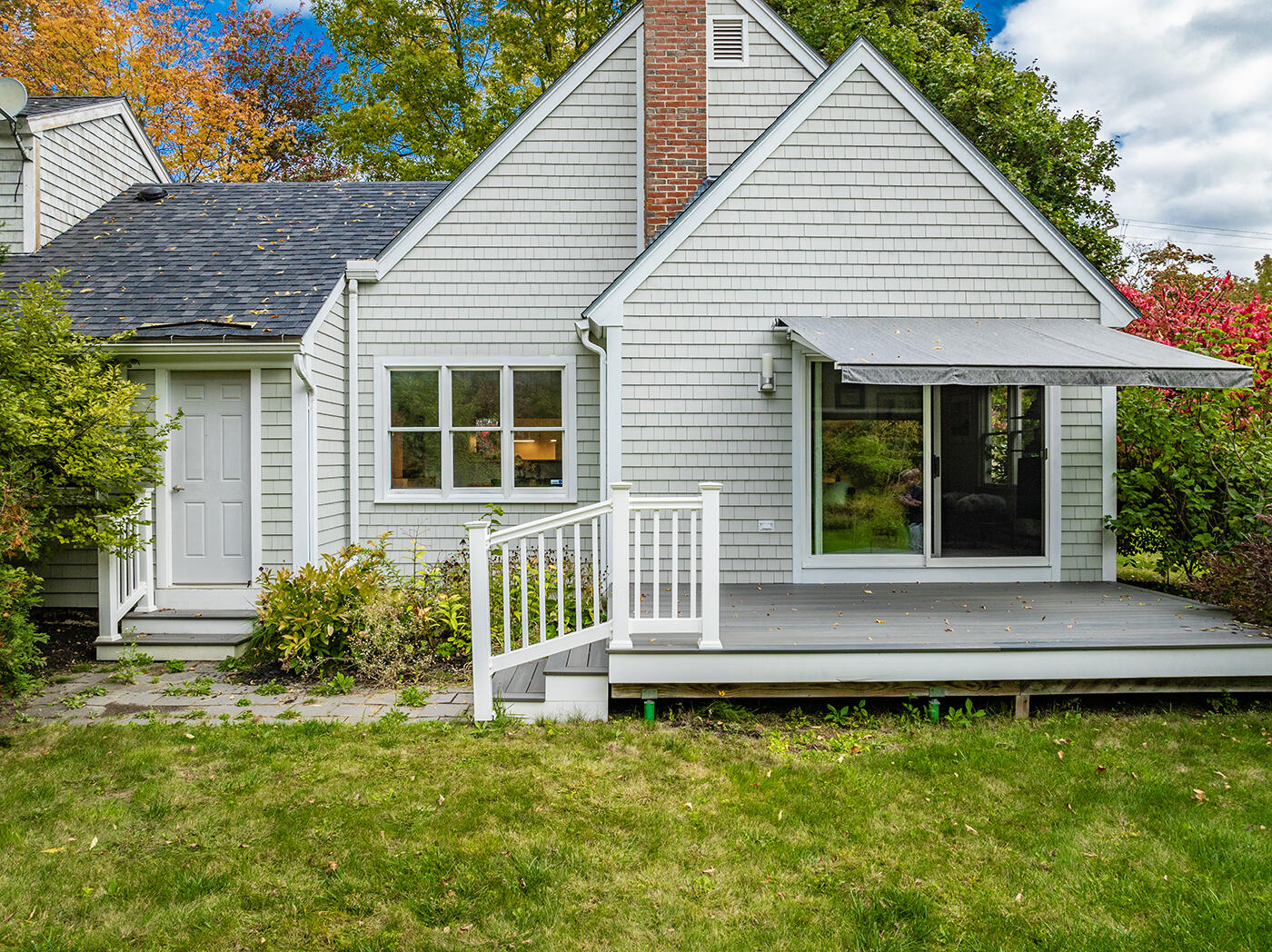 11 Curtis Avenue