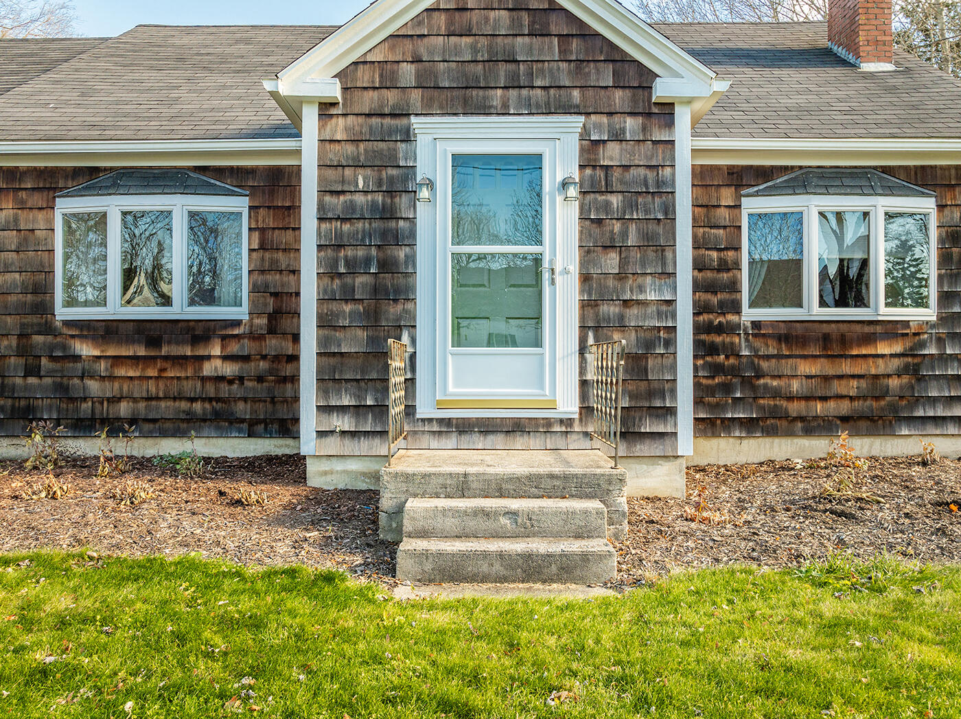 24 Lawrence Avenue