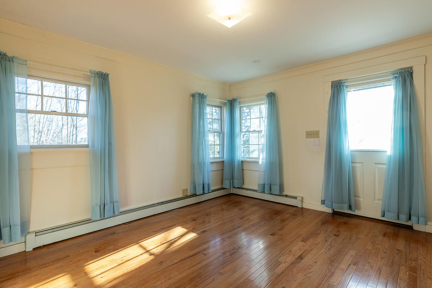 24 Lawrence Avenue