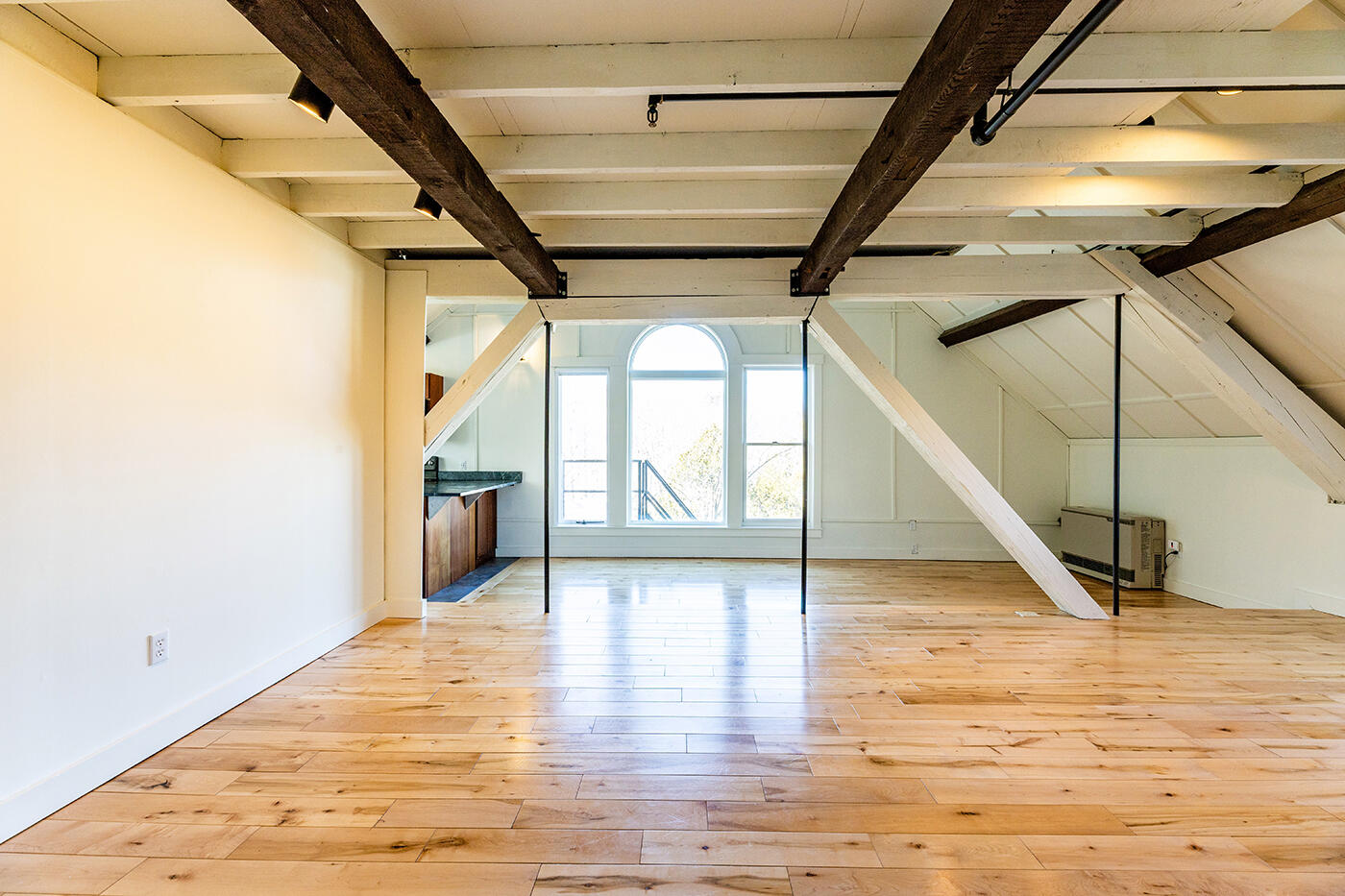10 Summer Street, 5