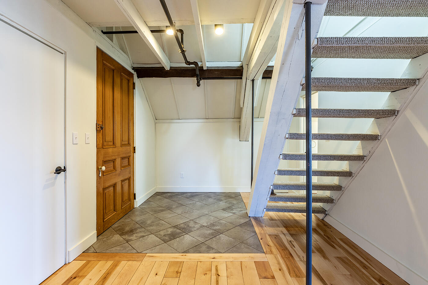 10 Summer Street, 5