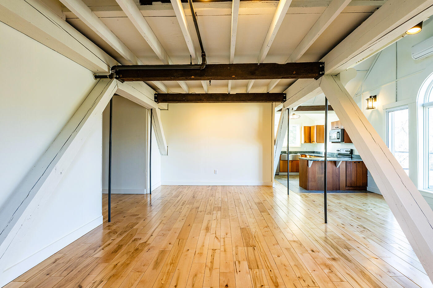 10 Summer Street, 5